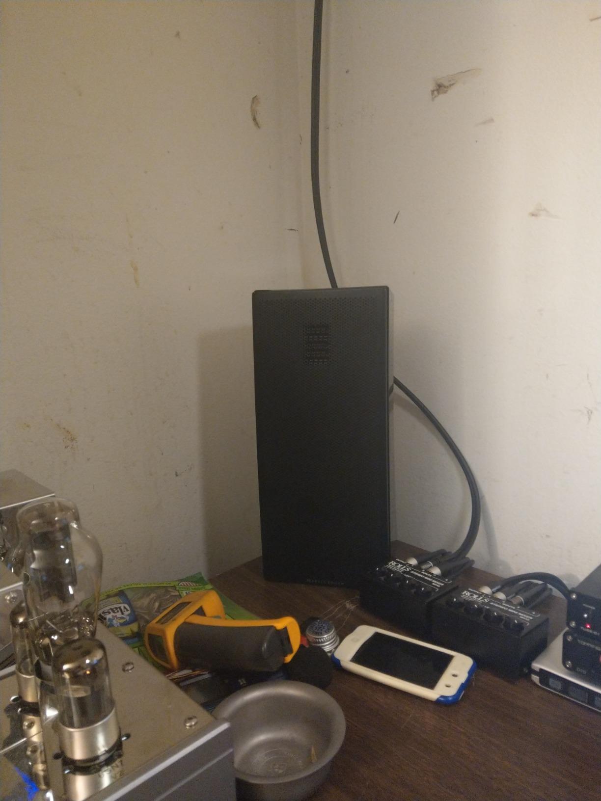MartinLogan Motion 4i Bookshelf Speaker, Single Speaker (Gloss Black) customer photo 2