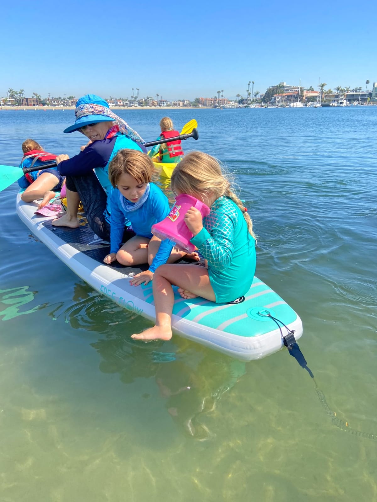 SereneLife 10’ Inflatable Stand Up Paddle Board with Premium SUP Accessories - Wide Stable Design with Non-Slip EVA Deck Pad, for Youth and Adults, 350 lbs. Capacity customer photo 1