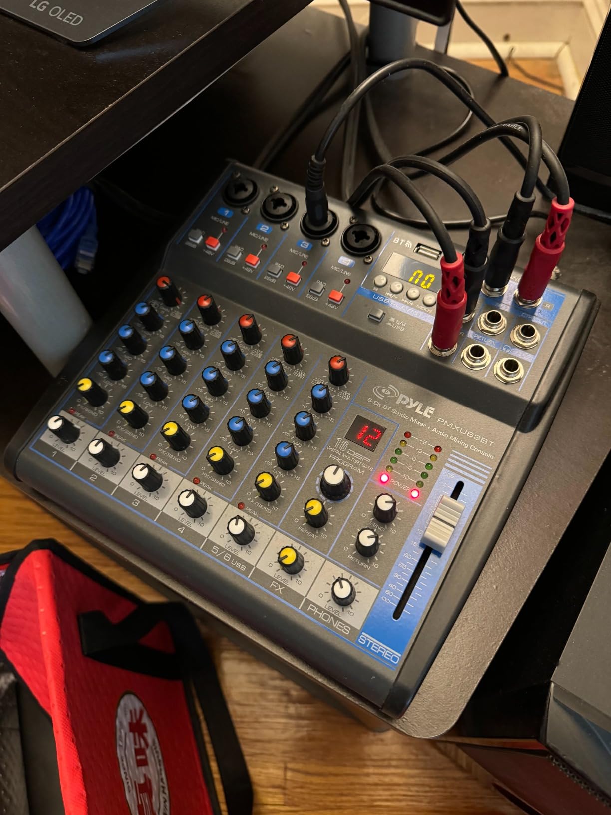 Pyle Professional 6 Channel Audio Mixer with Bluetooth - DJ Sound Board - USB Computer Input - Built-in MP3 Player - 48V Phantom Power - 3 Band EQ - 16-Bit DSP FX - Band, Studio Ready - PMXU63BT customer photo 1