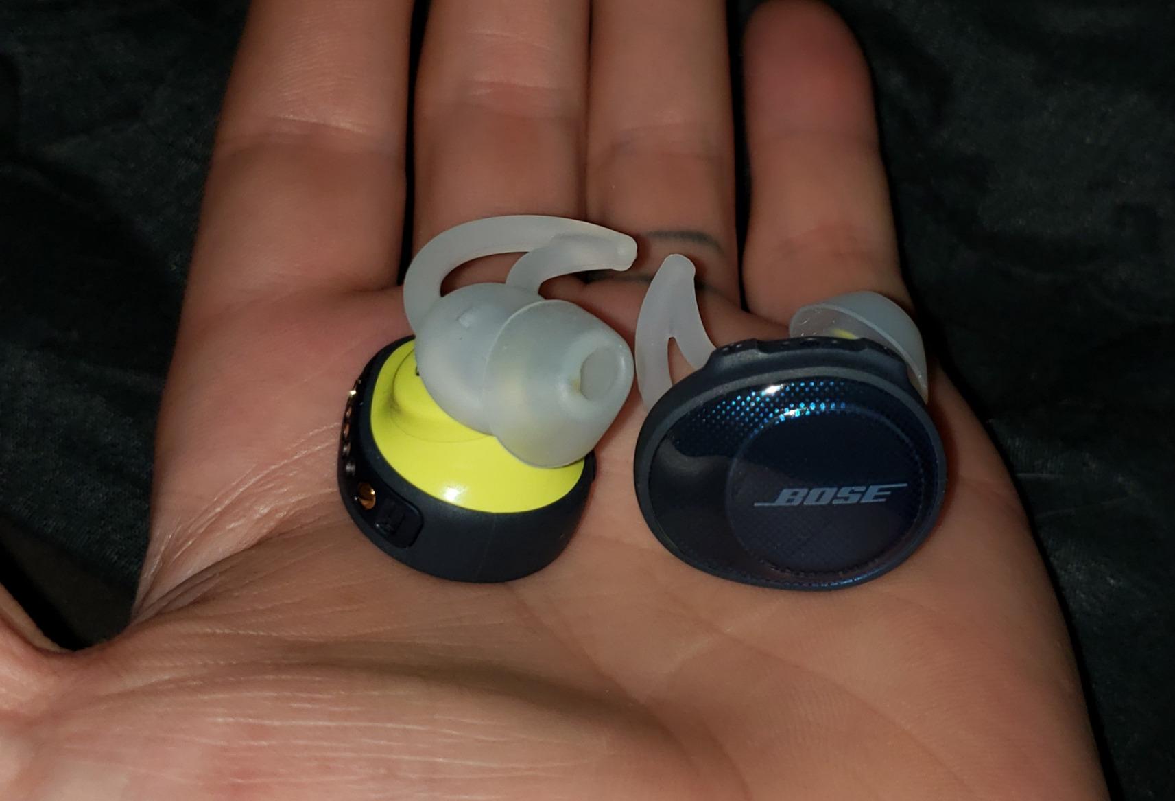 Bose SoundSport Free, True Wireless Earbuds, (Sweatproof Bluetooth Headphones for Workouts and Sports), Midnight Blue / Citron customer photo 1