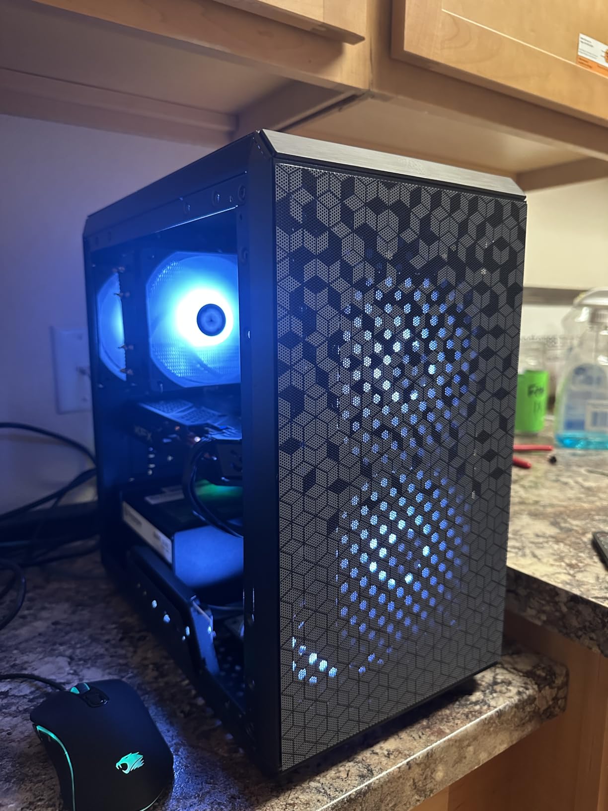 Cooler Master Q300L V1 Micro-ATX PC Case, High Airflow, Transparent Panel customer photo 2