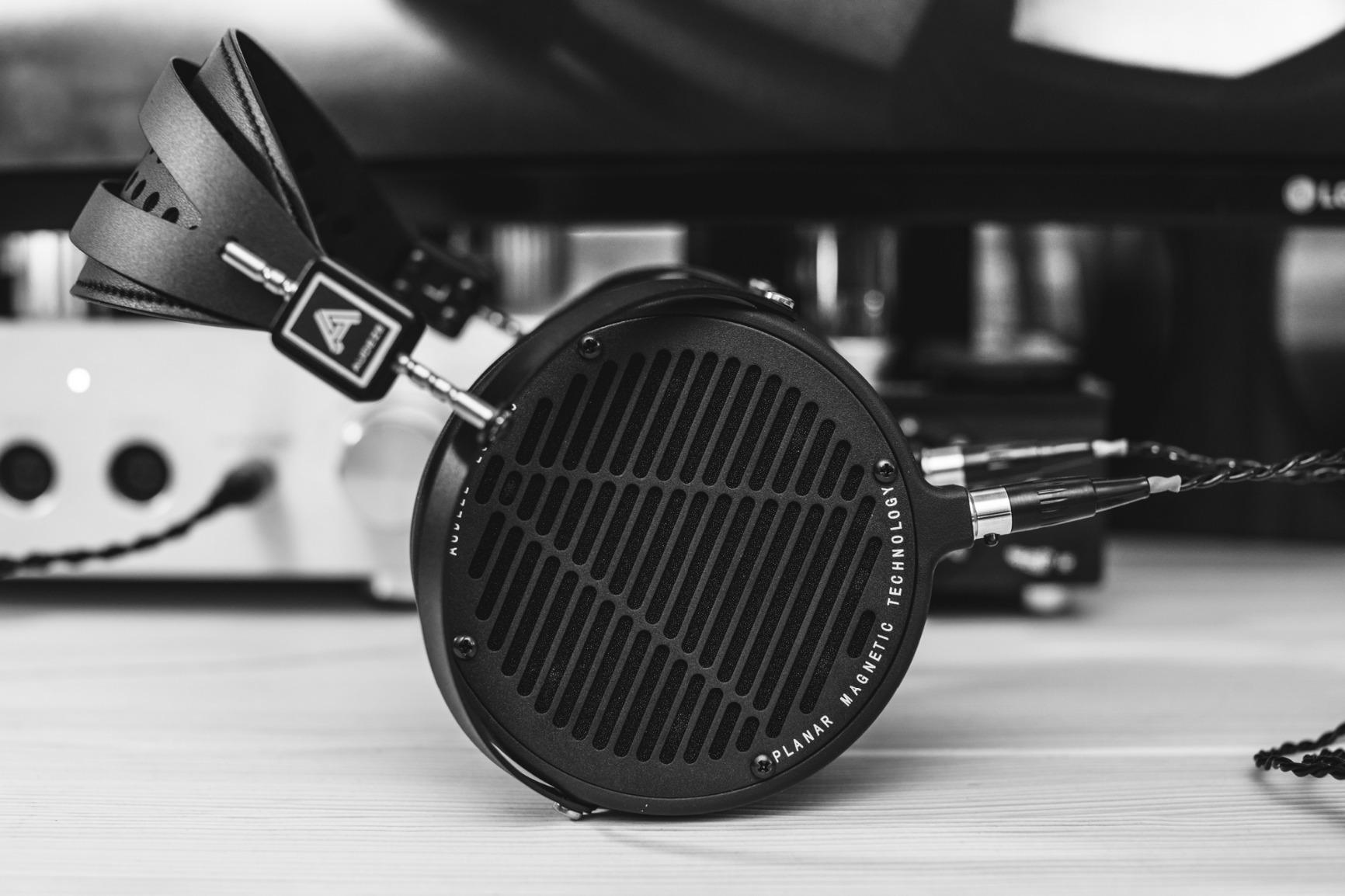 Audeze LCD-2 Classic Over Ear Open Back Headphone with New Suspension Headband customer photo 2