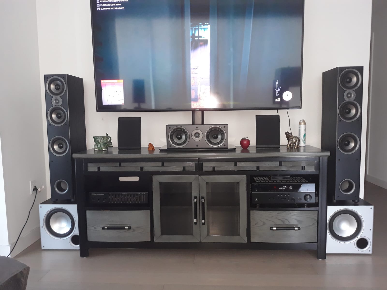 YAMAHA RX-V685 7.2-Channel AV Receiver with MusicCast customer photo 2
