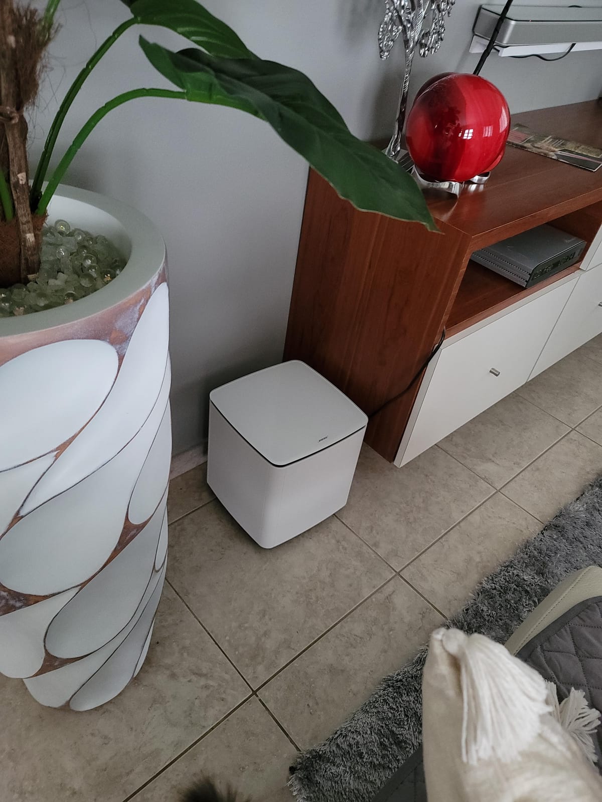 Bose Bass Module 700 - White- Wireless, Compact Subwoofer customer photo 2
