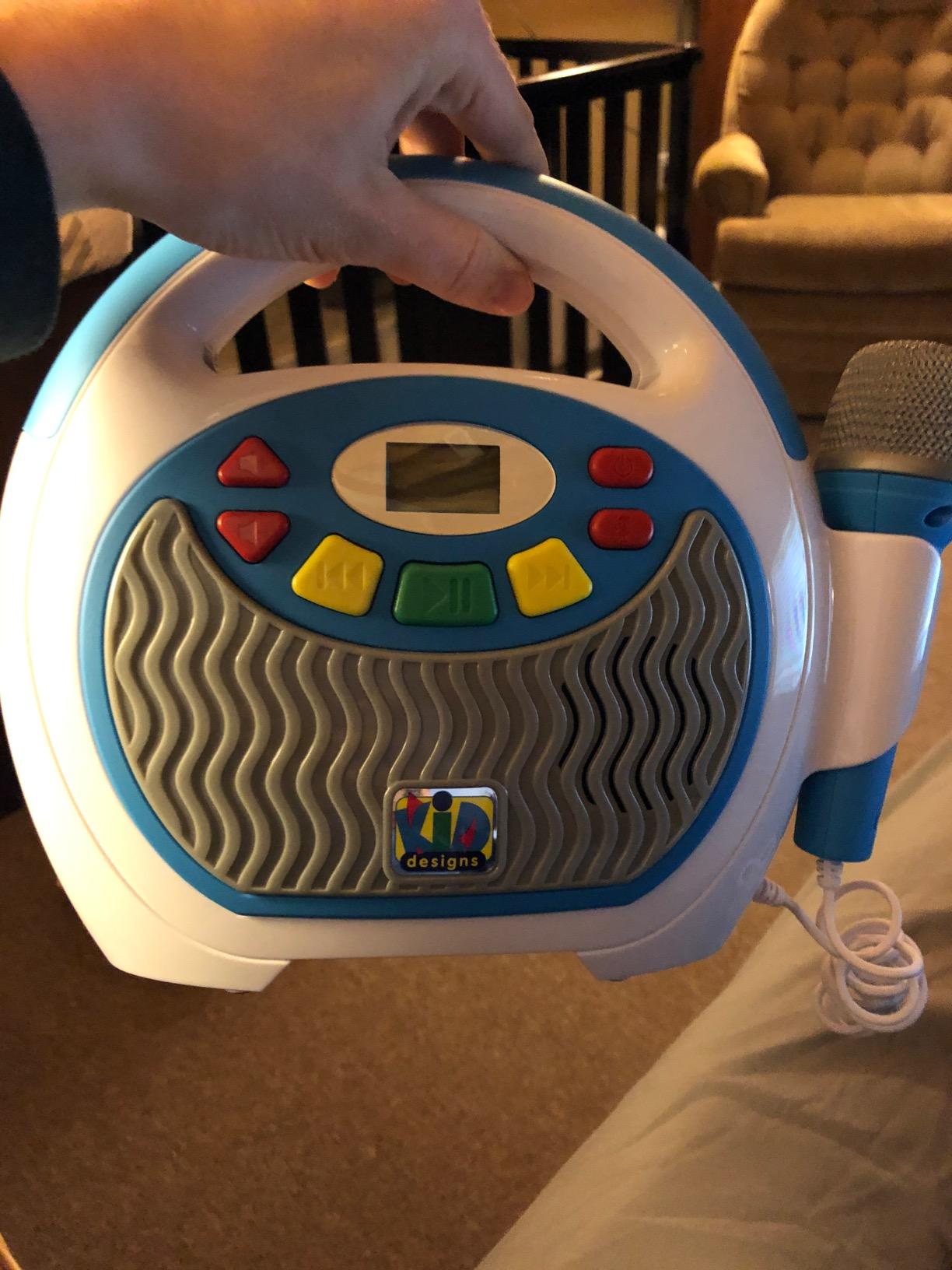 eKids Mother Goose Club Karaoke Machine for Kids with Microphone and Built-in Nursery Rhymes customer photo 1