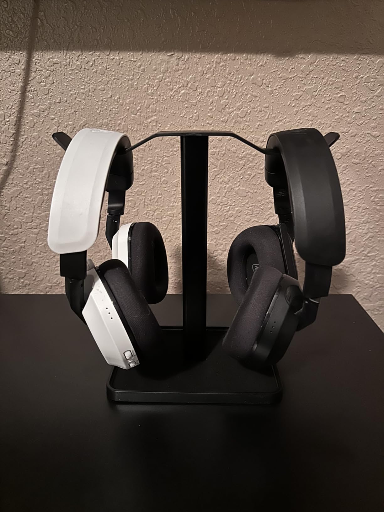 Avantree Neetto HS908 - Dual Headphone Stand for Desk customer photo 2
