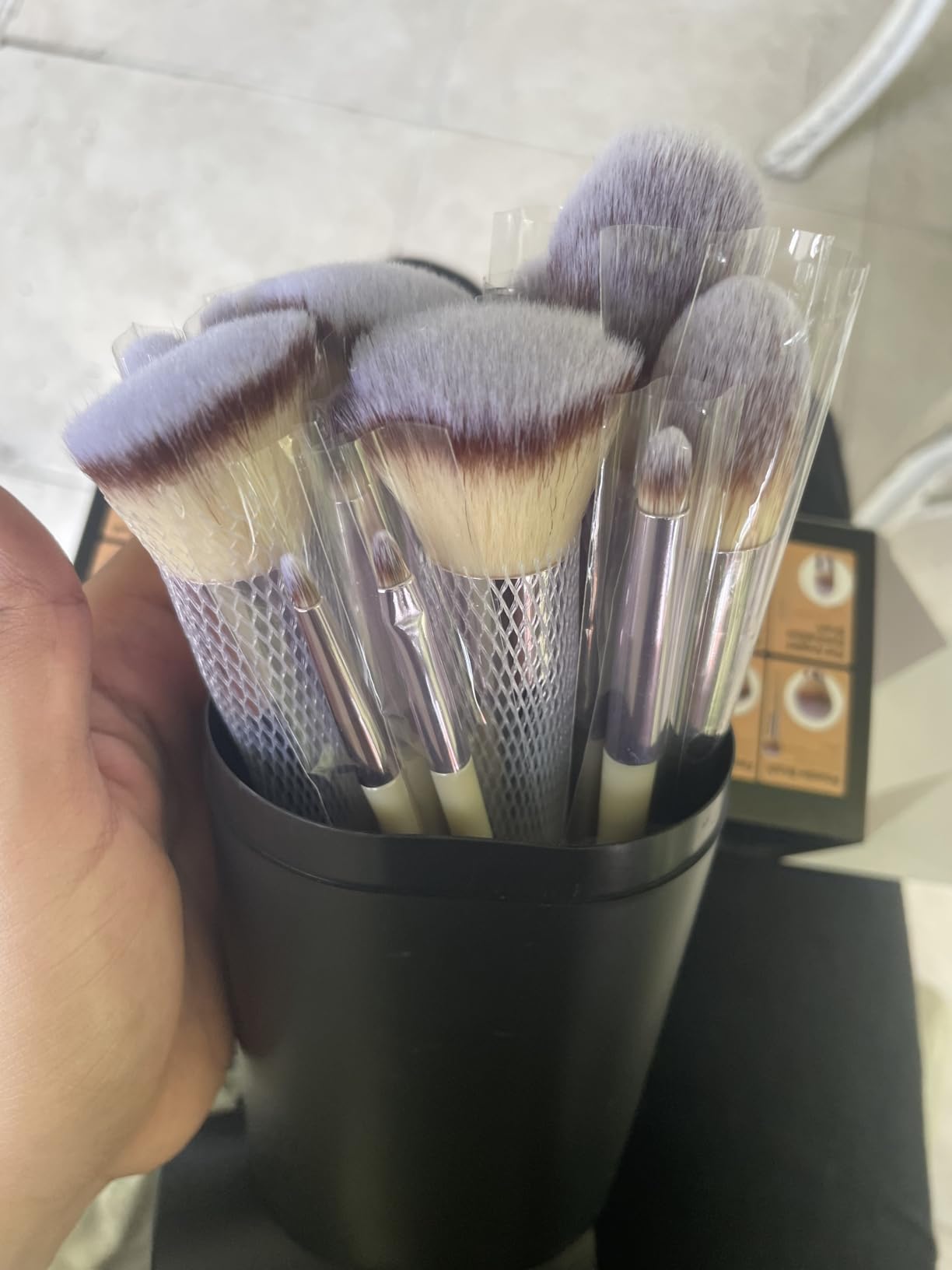 BS-MALL Makeup Brush Set 18 Pcs Professional Foundation Powder Concealers Eyeshadow Blush Synthetic Makeup Brushes with Labeled instruction Black Case Upgraded Version customer photo 2