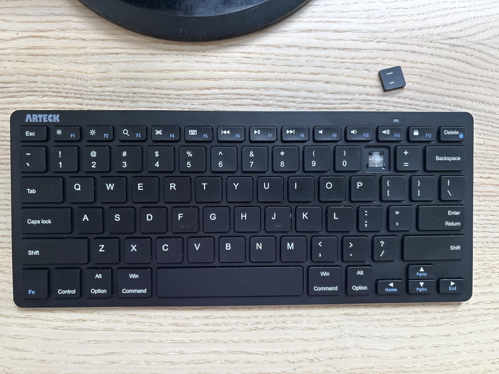 Arteck Compact Wireless Bluetooth Keyboard for iPad Tablet iPhone PC Black customer photo 1