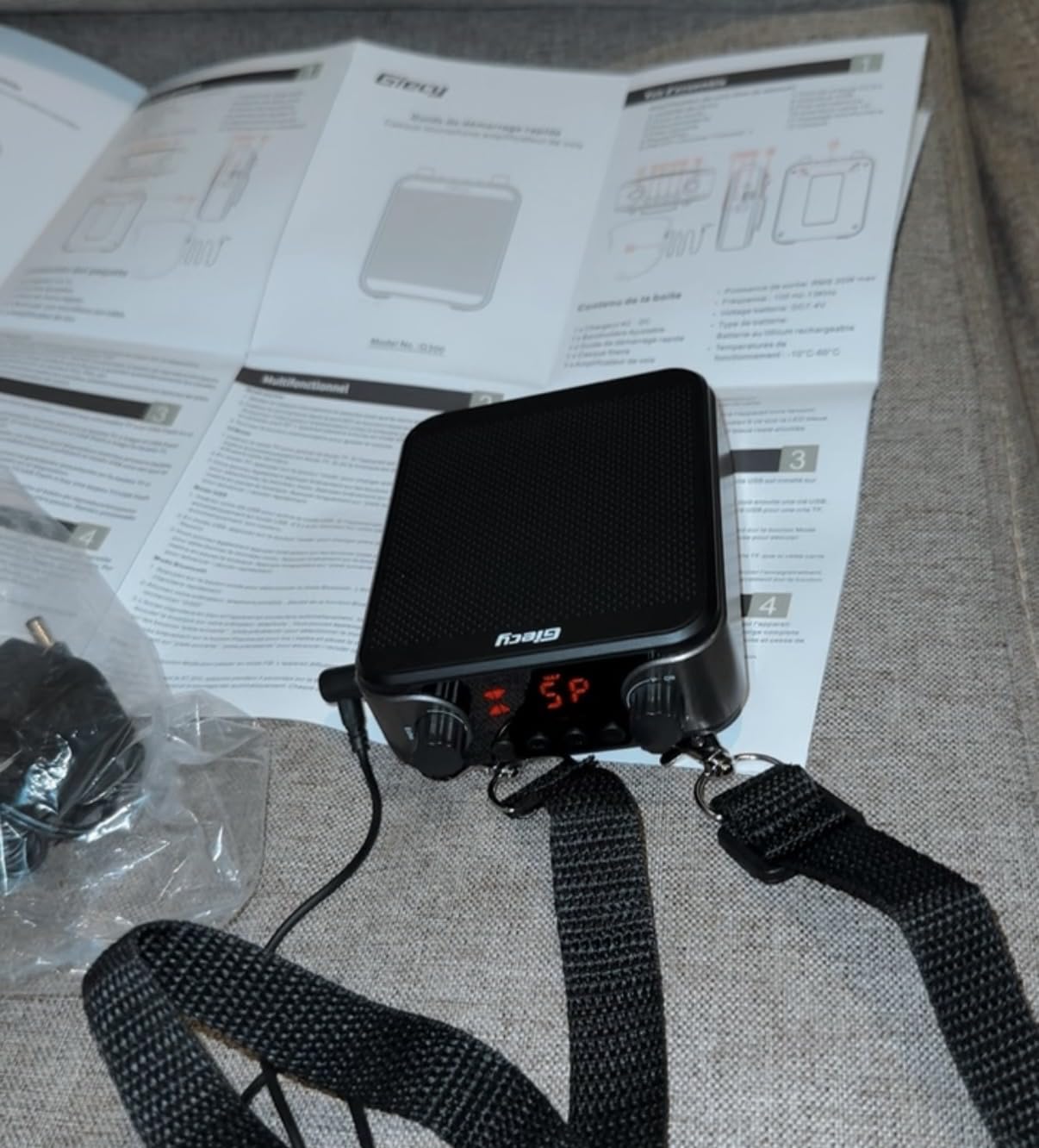 Portable Voice Amplifier, 30W 2800mAh Bluetooth Rechargeable Personal Voice Amplifier with Microphone Headset, Pa Systems Speaker for Multiple Locations Classroom, Meetings and Outdoors customer photo 2