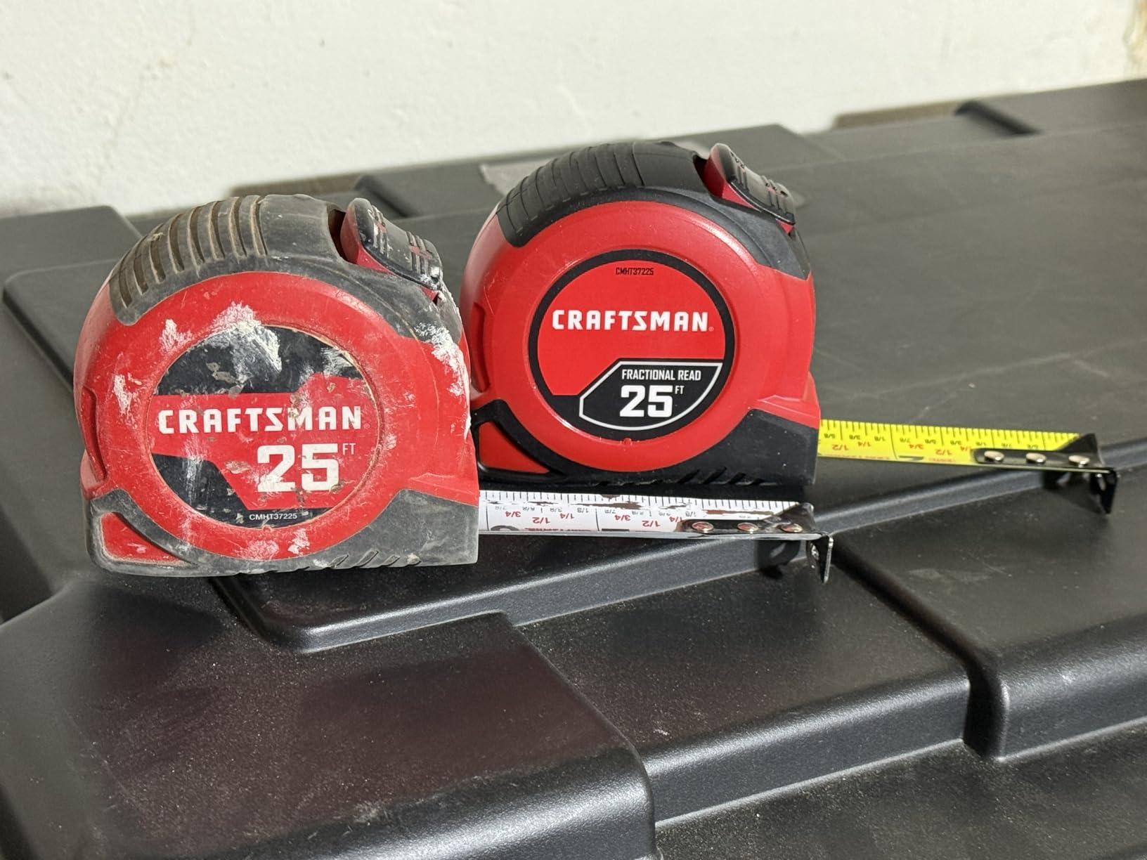 CRAFTSMAN 25-Ft Tape Measure with Fraction Markings, Retractable, Self-Locking Blade (CMHT37225) customer photo 1