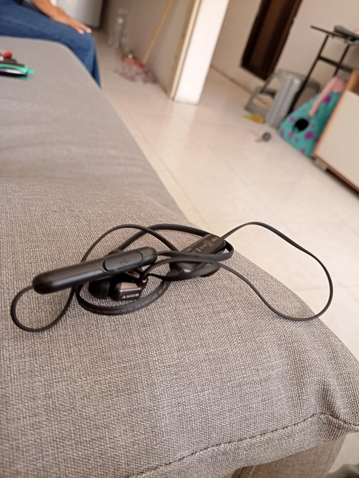 SONY WI-C310 NEGRO AURICULARES INALÁMBRICOS DE BOTÓN IN-EAR BLUETOOTH customer photo 1