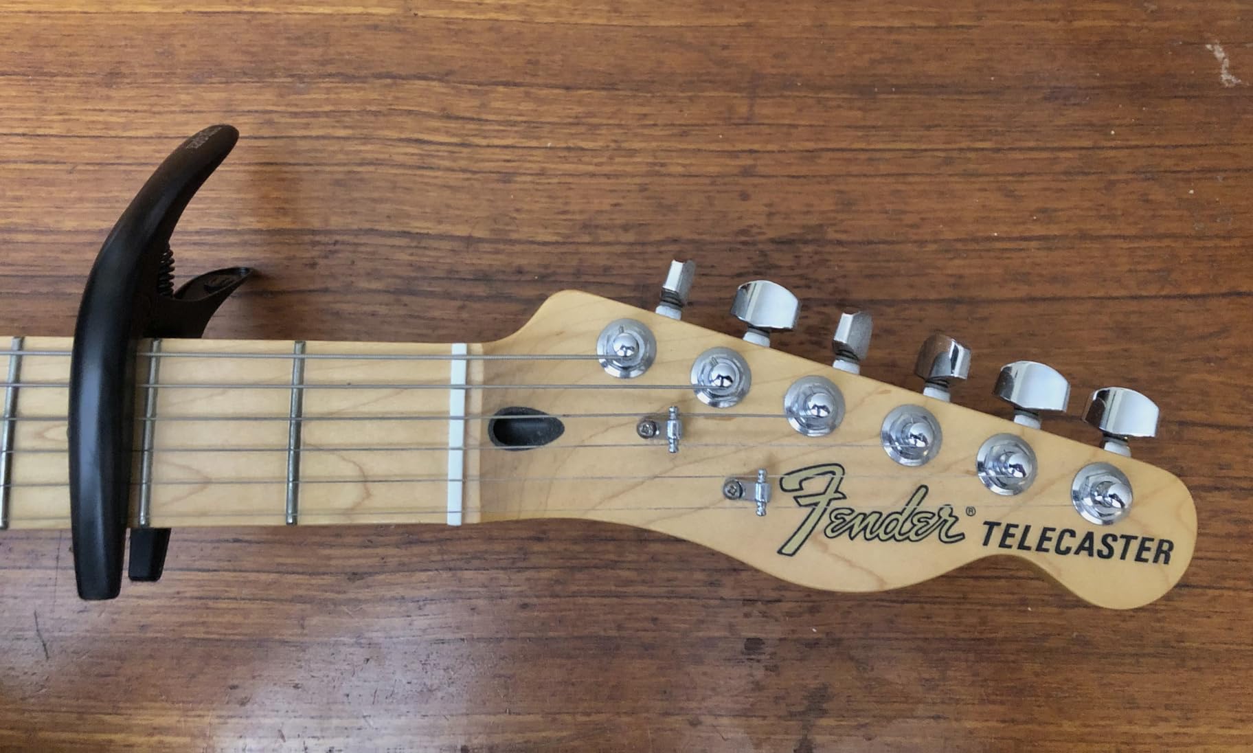 Ernie Ball Axis Dual Radius Capo, Black Satin (P09600) customer photo 1