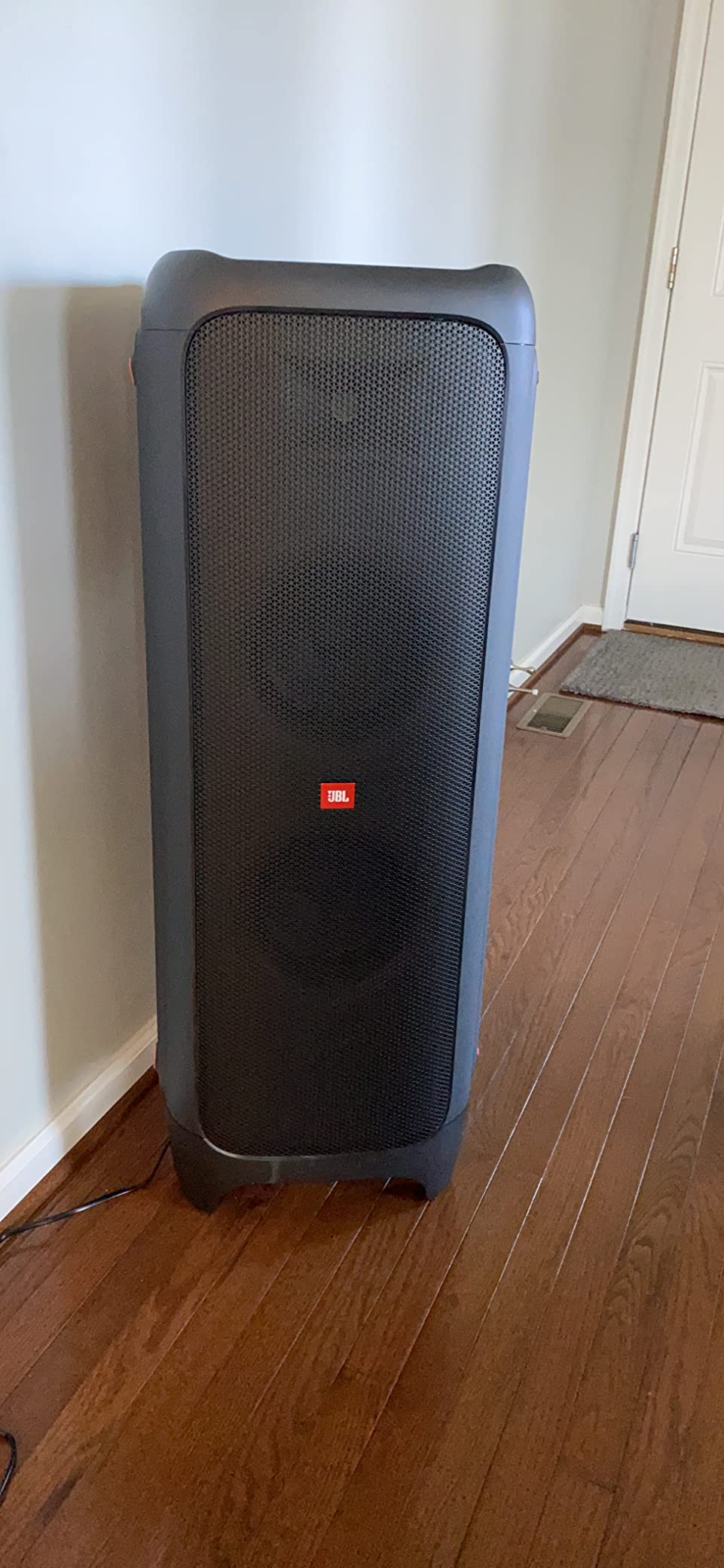 JBL PartyBox 1000 - High Power Wireless Bluetooth Party Speaker,Black customer photo 2