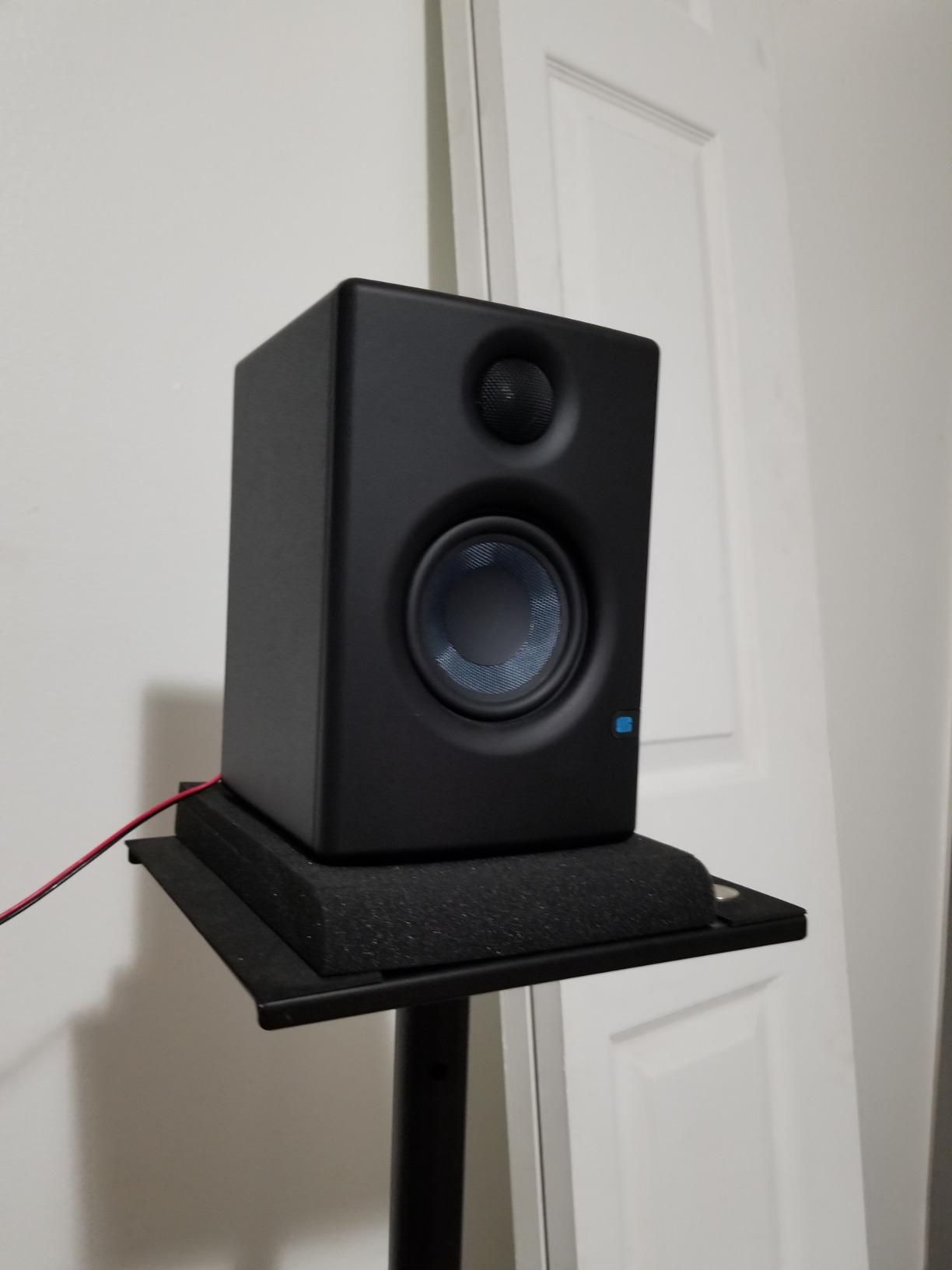 PreSonus Eris 3.5 3.5 Inch Frequency Driver Media Reference Monitor Bundle customer photo 1