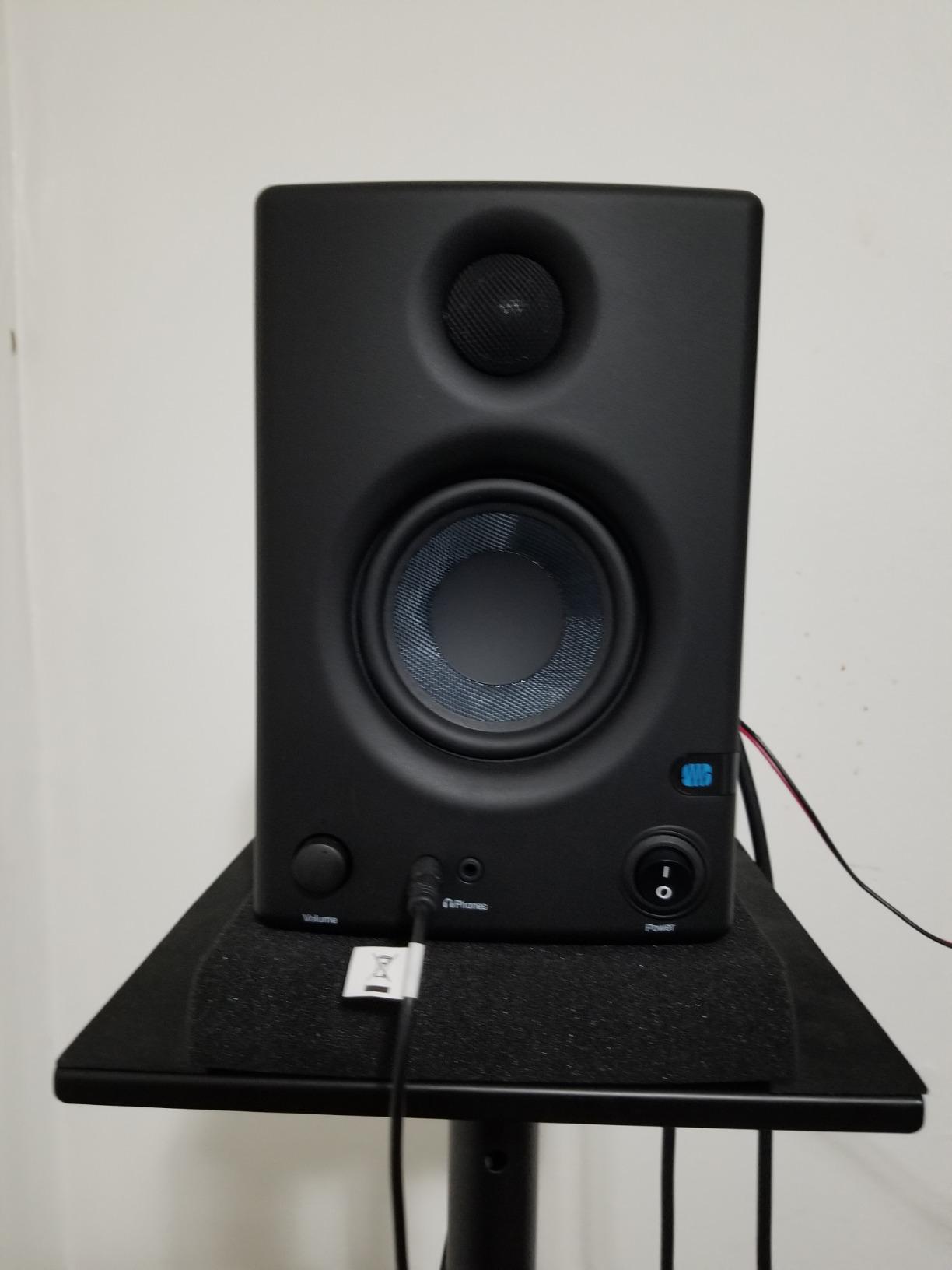 PreSonus Eris 3.5 3.5 Inch Frequency Driver Media Reference Monitor Bundle customer photo 2