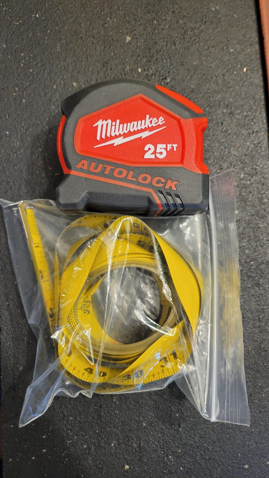 Milwaukee 48-22-6825 25 Foot Compact Auto Lock Tape Measure customer photo 1