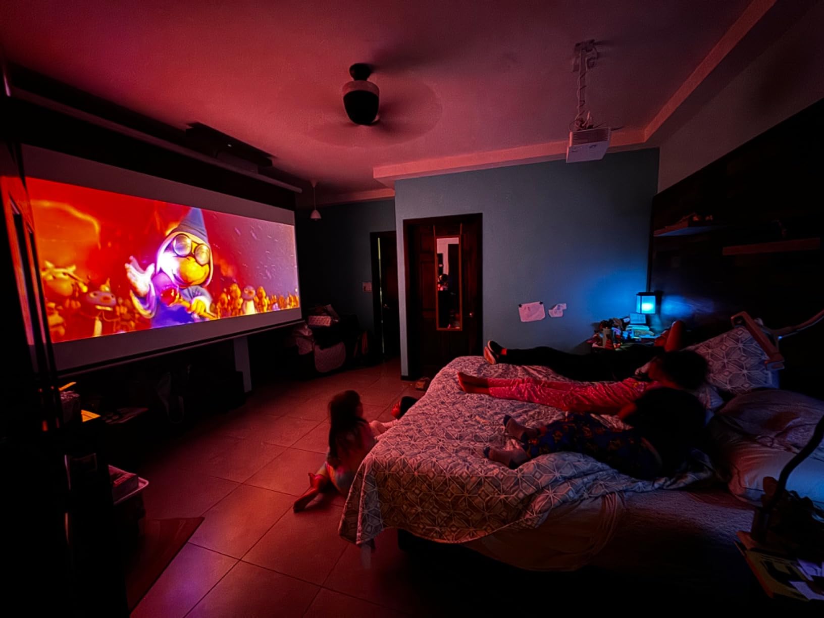 LG CineBeam UHD 4K Projector HU70LA - DLP Home Theater Smart Projector with Alexa Built-In, White customer photo 2