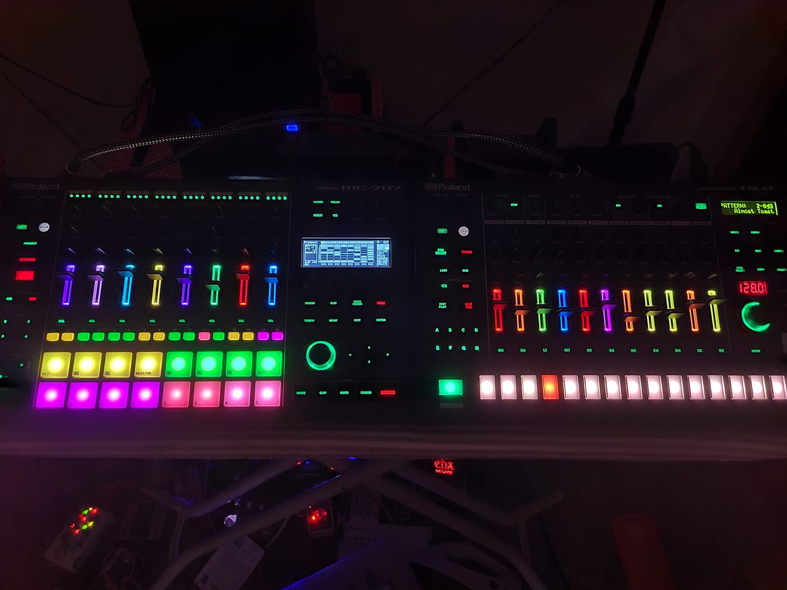 Roland MC-101 Groovebox Compact Music Production Workstation customer photo 2