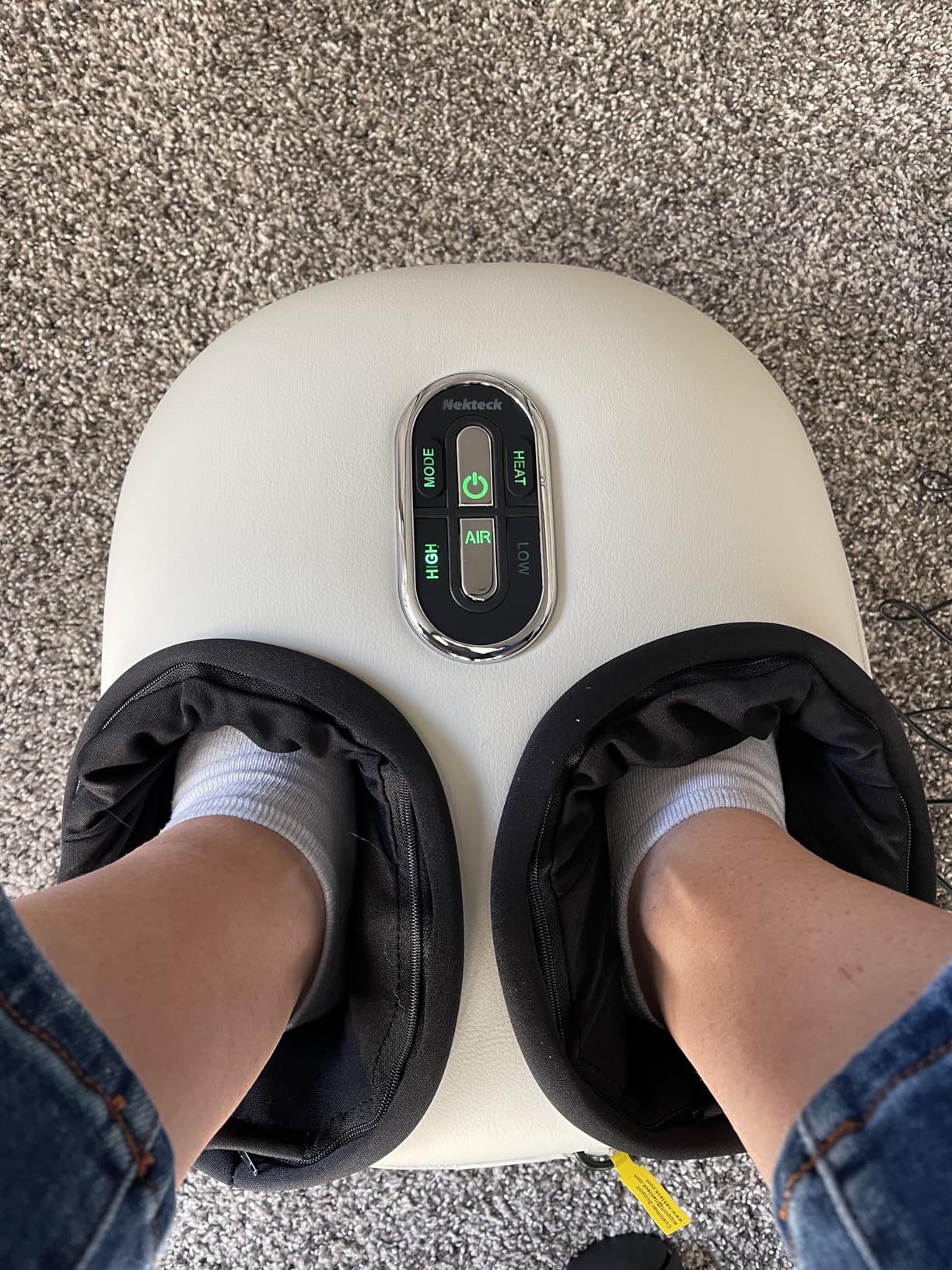 Nekteck Shiatsu Foot Massager with Heat [2026 Upgraded], 3 Modes Deep Kneading Therapy Air Compression, Feet Massage for Plantar Fasciitis, Relaxation Gifts for Men Women Mom Dad Birthday customer photo 1