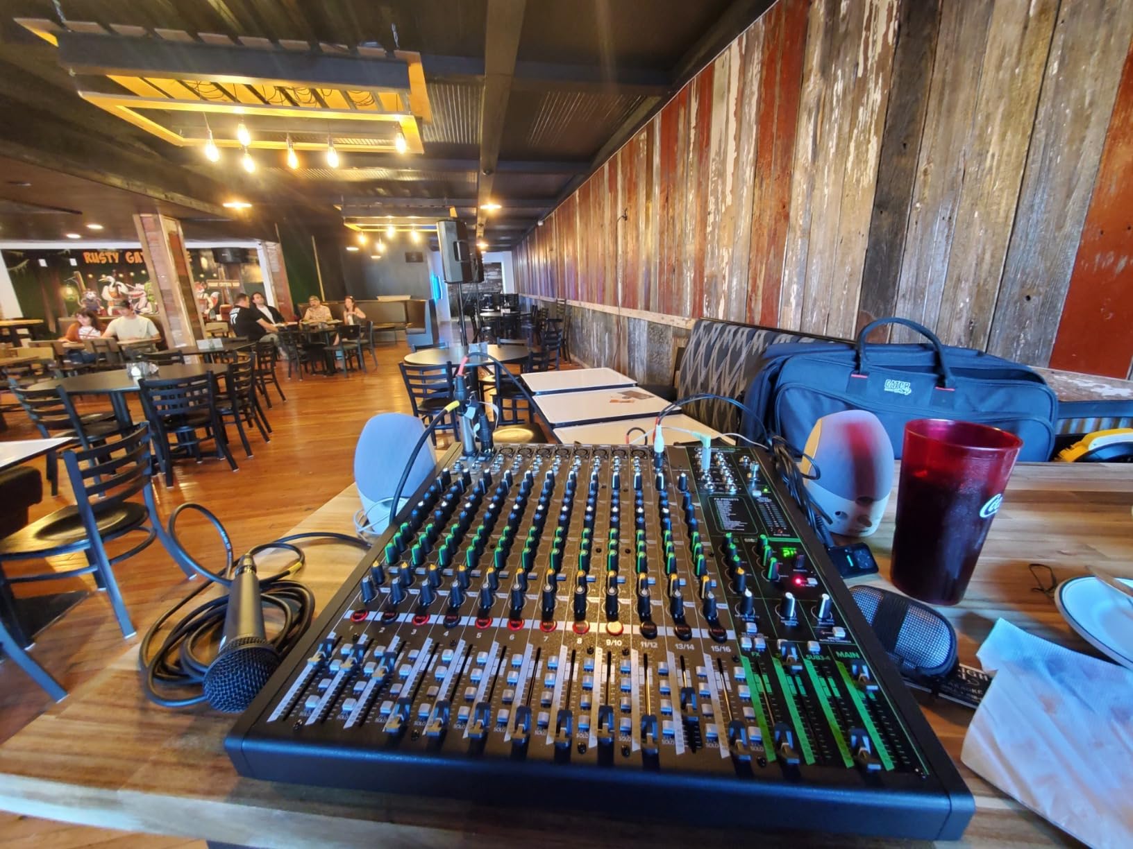 Mackie ProFX16v3 16-Channel Mixer, USB Recording, GigFX Effects customer photo 2