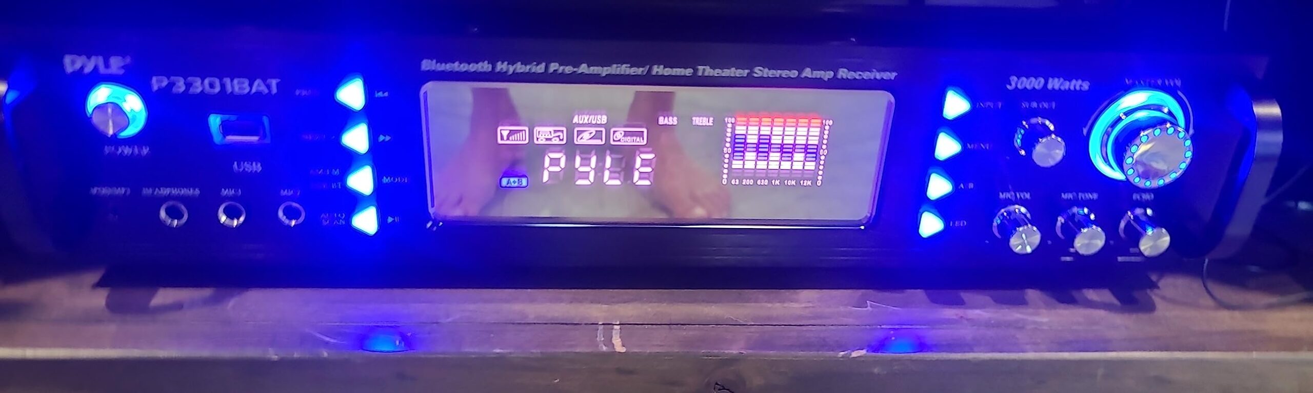 Pyle Bluetooth Home Stereo Amplifier - Hybrid Multi-Channel 3000 Watt Power Amplifier Home Audio Receiver System w/ AM/FM Radio, MP3/USB,AUX,RCA Karaoke Mic in - Rack Mount, Remote - P3301BAT customer photo 2