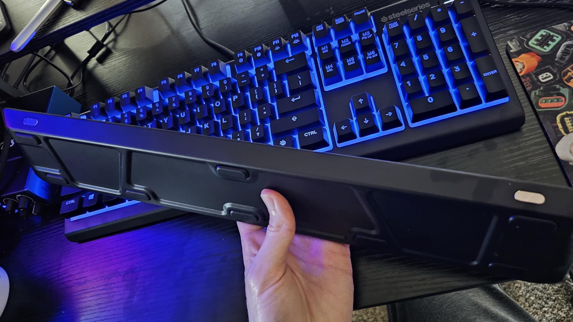 SteelSeries Apex 3 RGB Gaming Keyboard – 10-Zone RGB Illumination – IP32 Water Resistant – Premium Magnetic Wrist Rest (Whisper Quiet Gaming Switch) customer photo 2