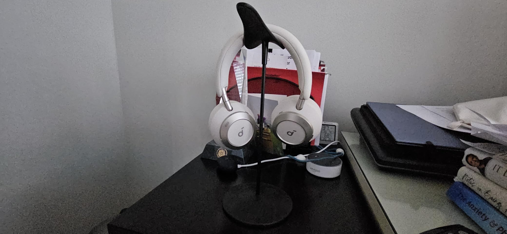 Lamicall Headphone Stand Desktop Headset Holder, Elegant Earphone Stand customer photo 1