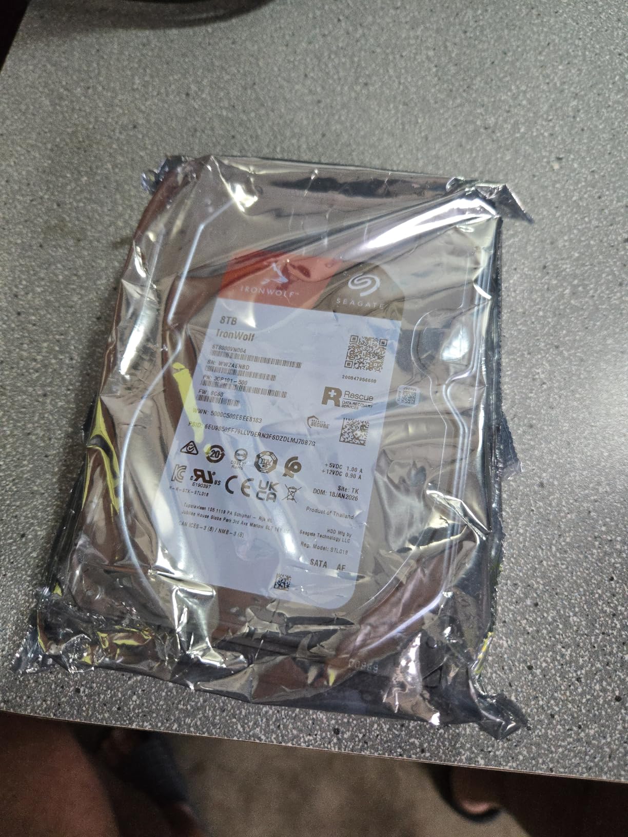 Seagate 8TB IronWolf Internal NAS Hard Drive | SATA 6 Gb/s (ST8000VNZ04) customer photo 2