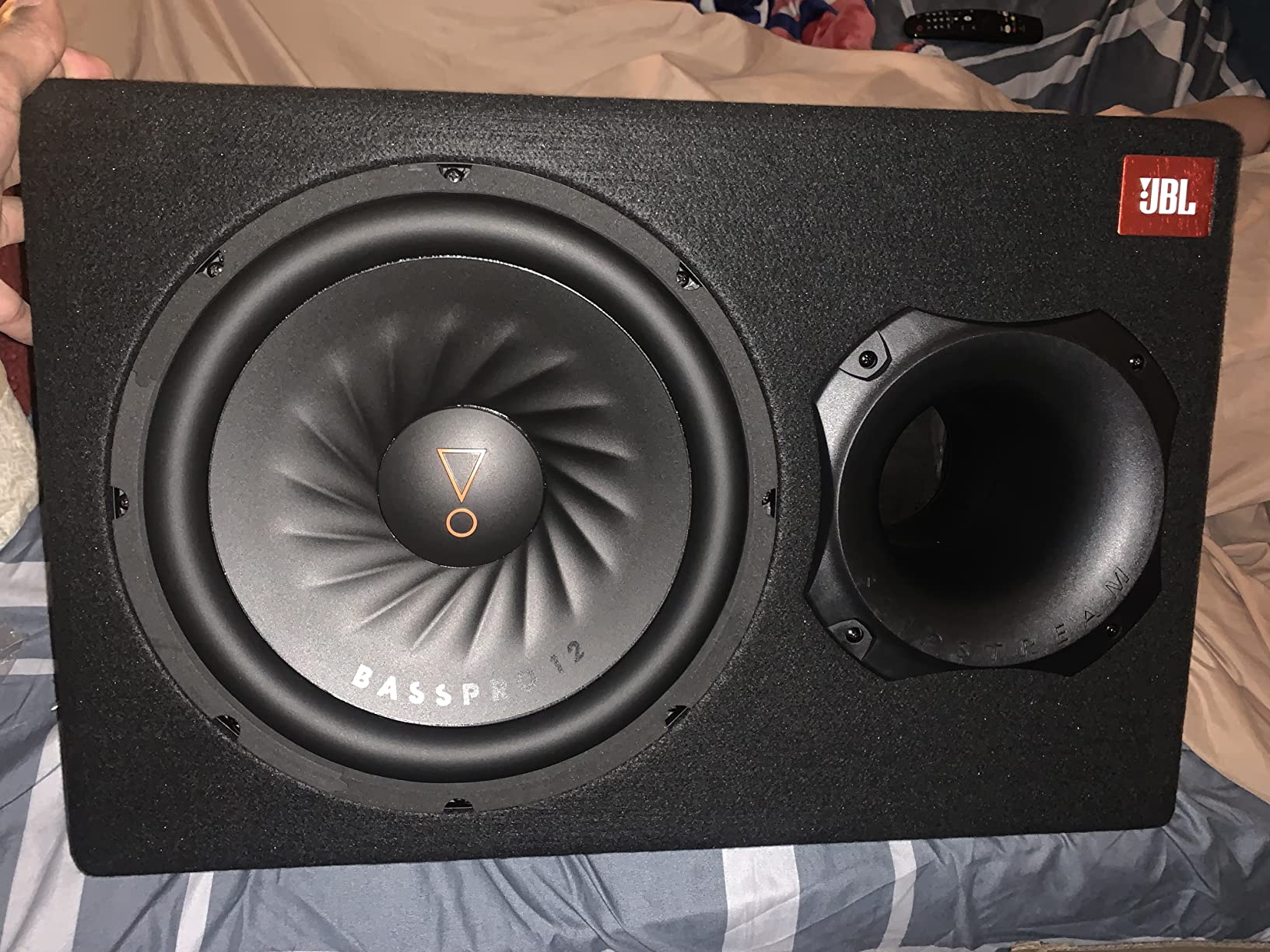 JBL SUBBP12AM - 12” amplified 12” Subwoofer with Sub Level Control, Black customer photo 1