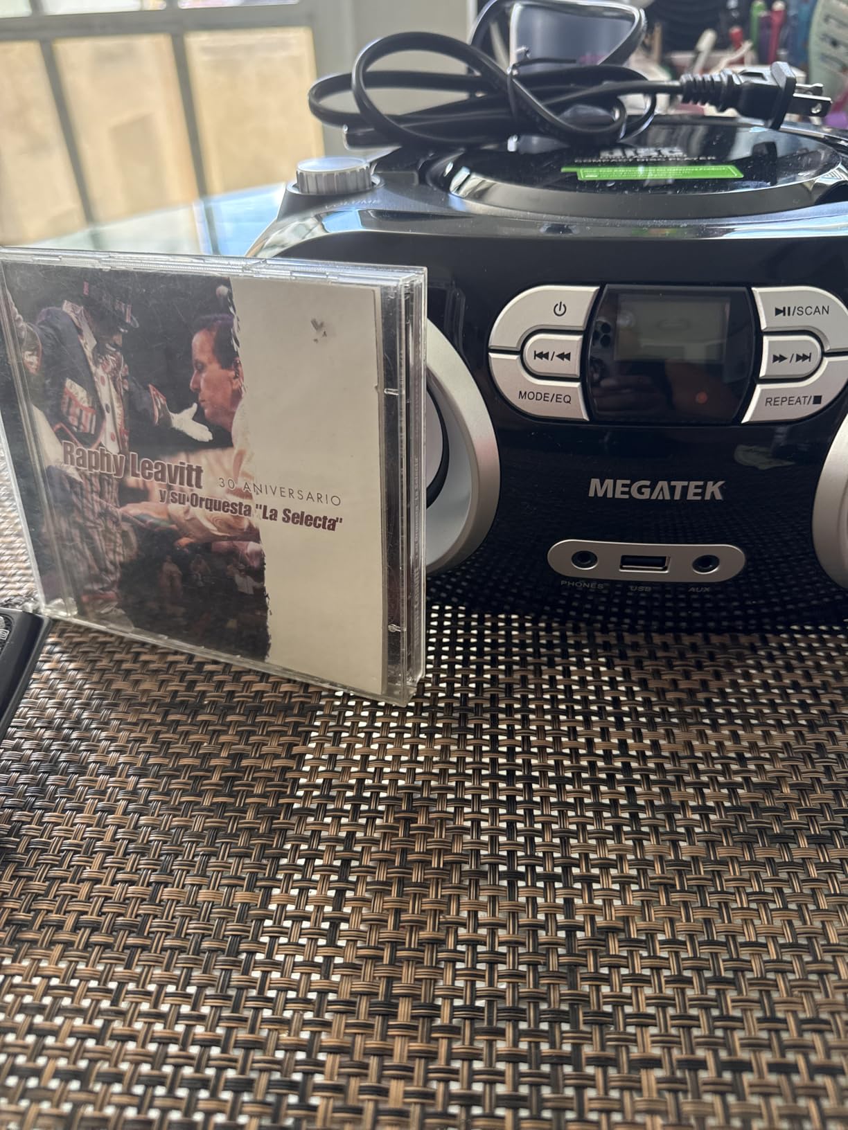MEGATEK Portable CD Player Boombox with Bluetooth & FM Radio – Black customer photo 2