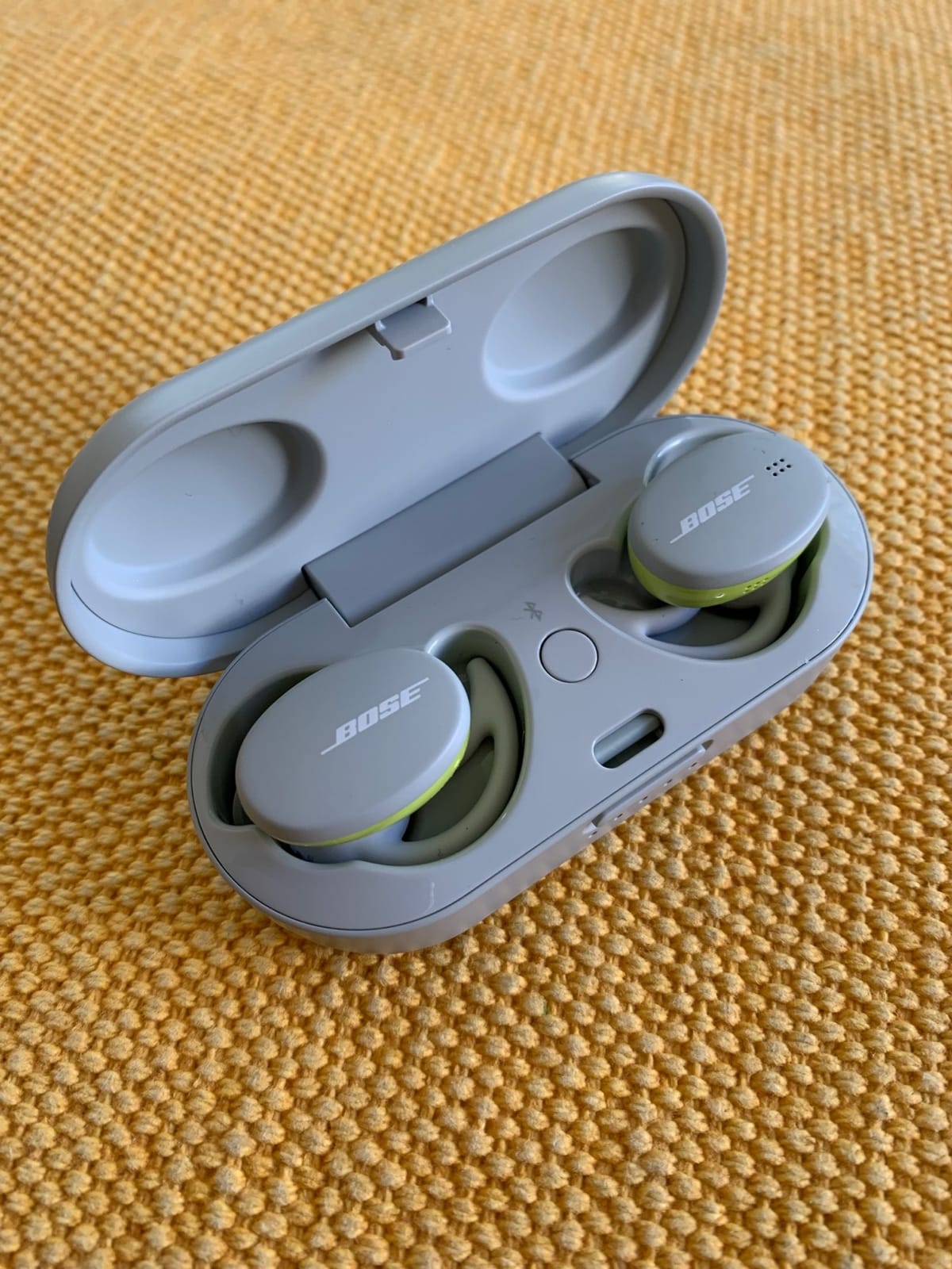 Bose Sport Earbuds - Wireless Earphones - Bluetooth in Ear Headphones for Workouts and Running, Triple Black customer photo 2