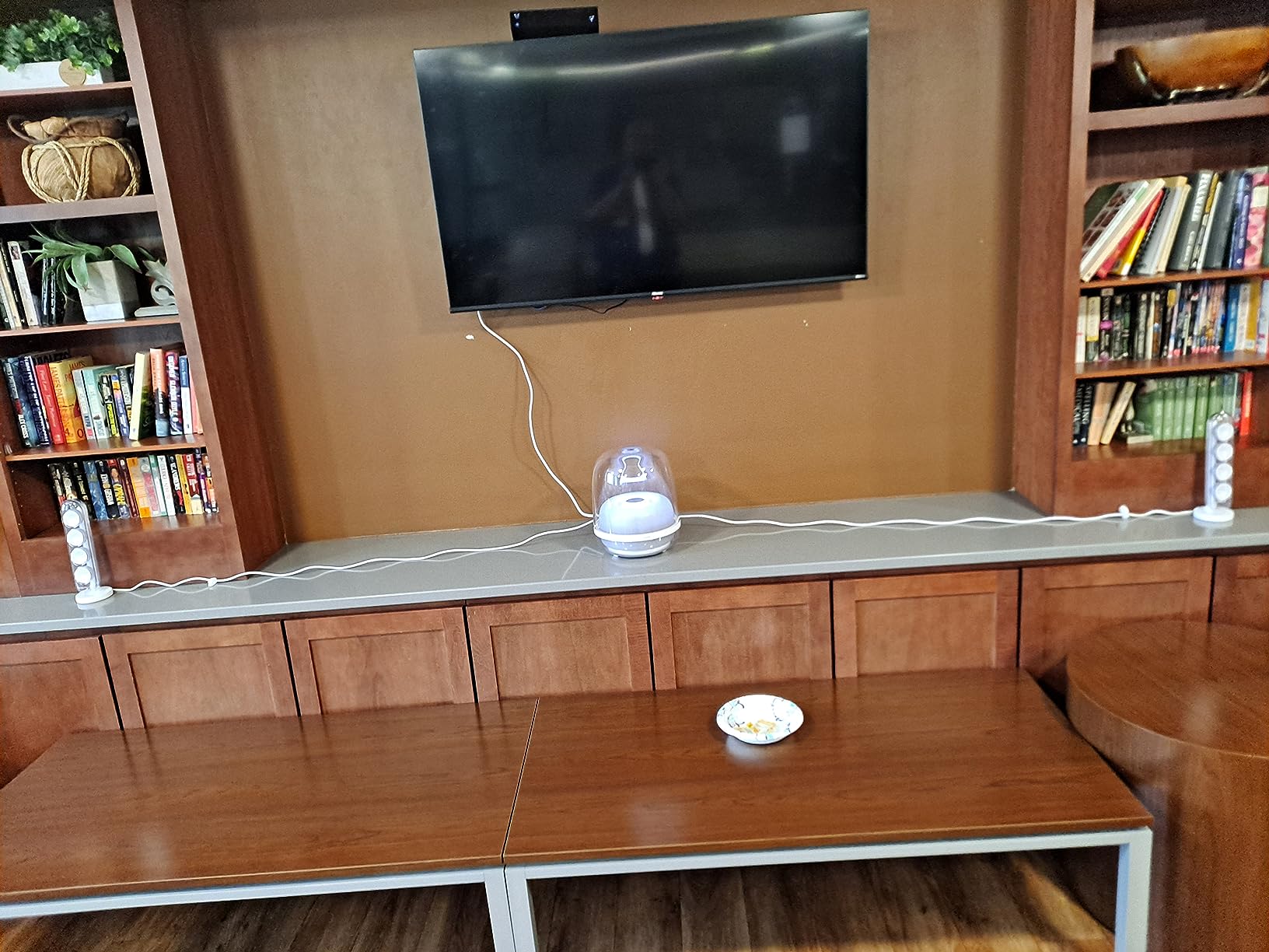 Harman Kardon HK SoundSticks 4-2.1 Bluetooth Speaker System with Deep Bass and Inspiring Industrial Design (White) customer photo 2
