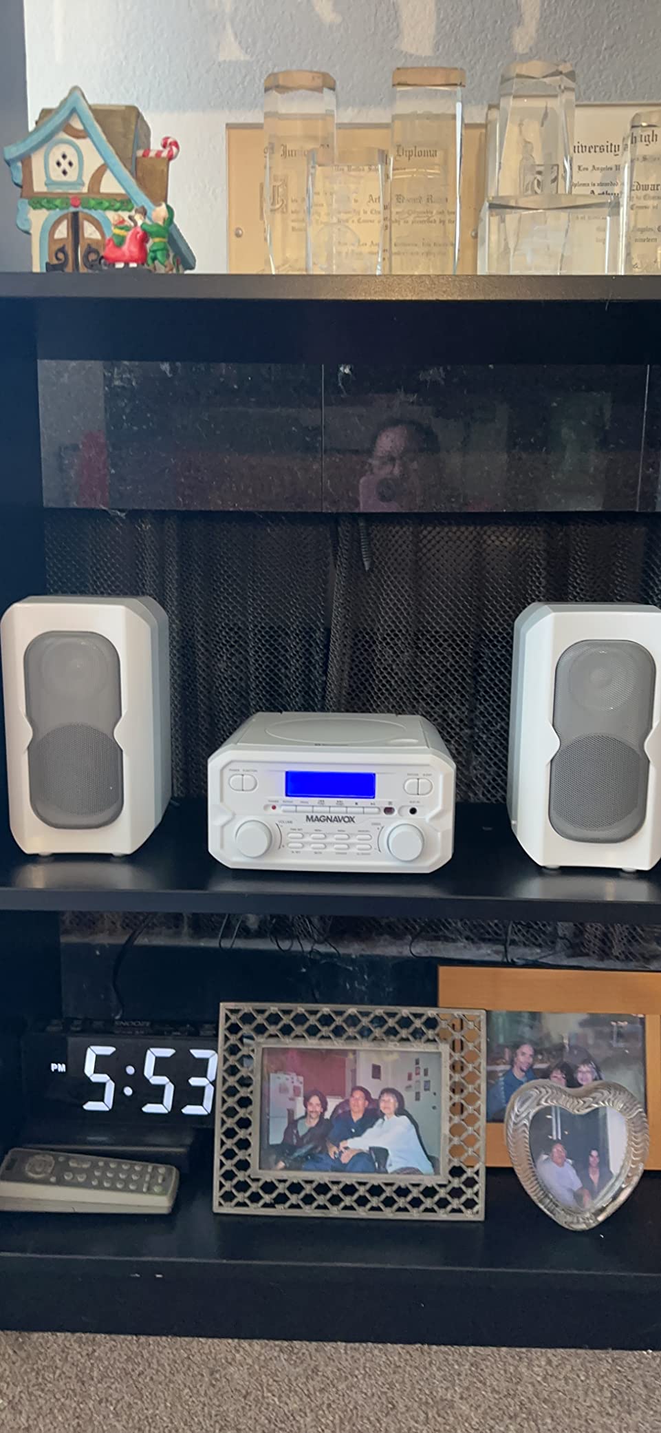 Magnavox 3-Piece Compact CD Shelf System with Digital FM Stereo Radio, Bluetooth Wireless Technology, and Remote Control in Silver | LCD Display | AUX Port Compatible customer photo 1