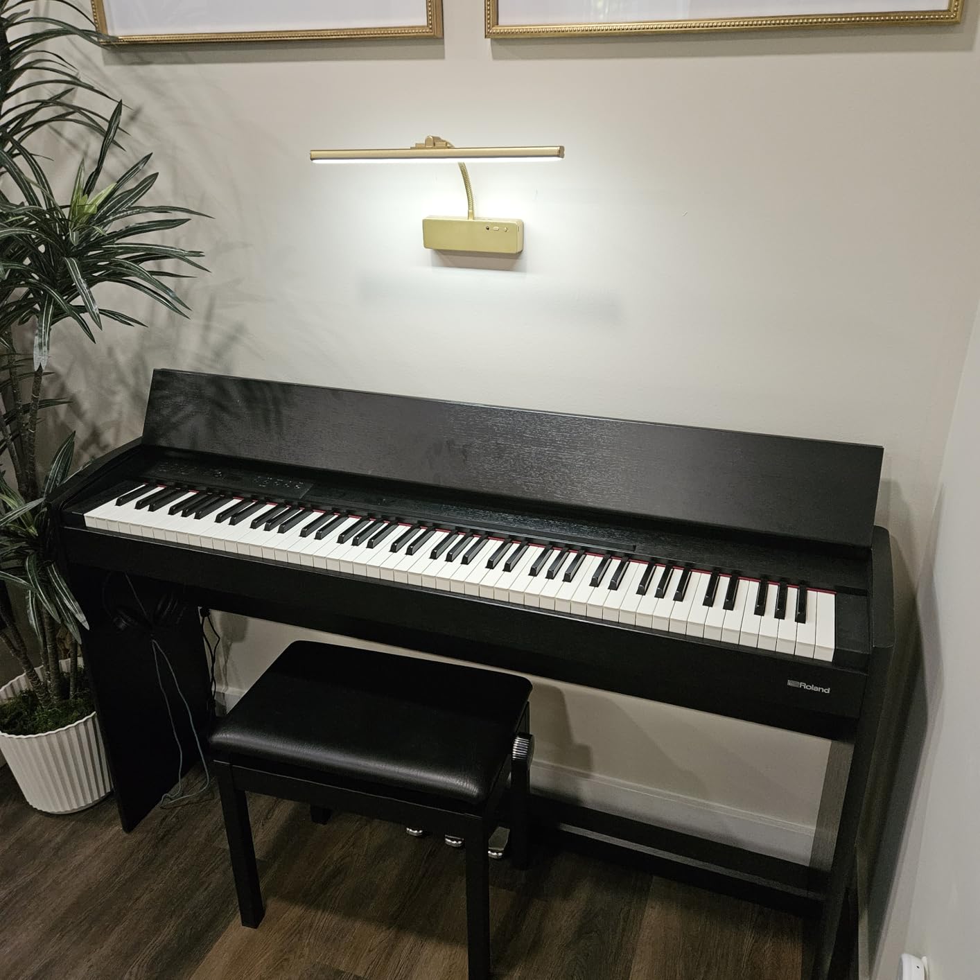 ROLAND Digital Pianos - Home (F701-CB) customer photo 1