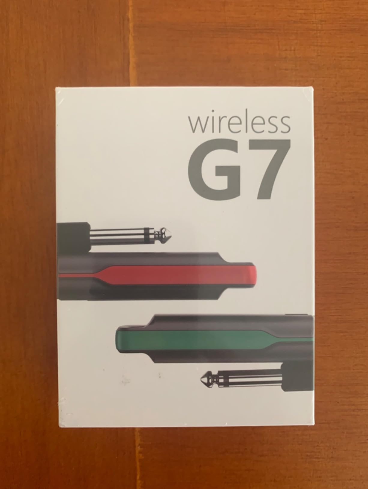 Wireless Guitar Transmitter Receiver, 1 Key to Switch Wireless Guitar System, Supports 10-channel Transmission and Perfectly Compatible with Guitar Accessories with 6.35 mm Audio Interface customer photo 1