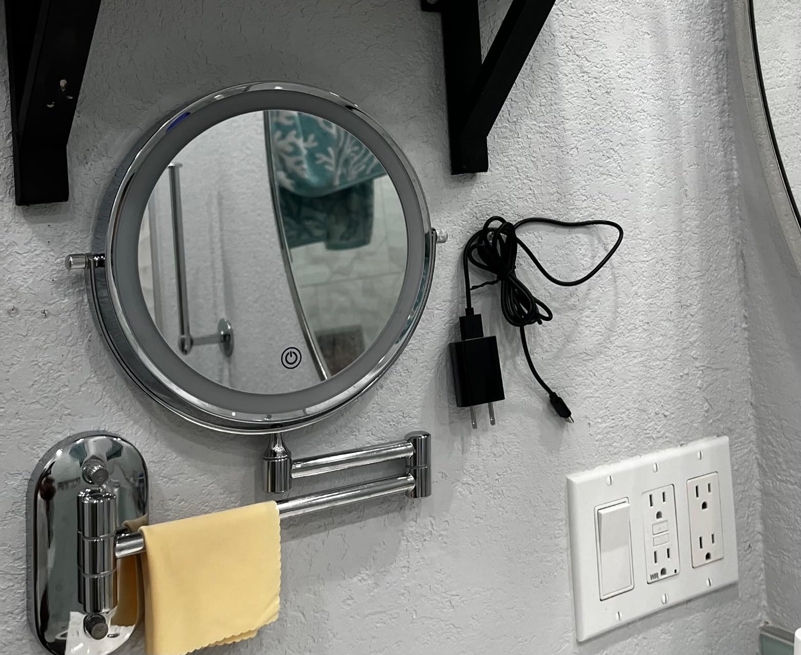 FUNTOUCH 5000mAh Rechargeable Wall Mounted Lighted Makeup Mirror 1X30X customer photo 2