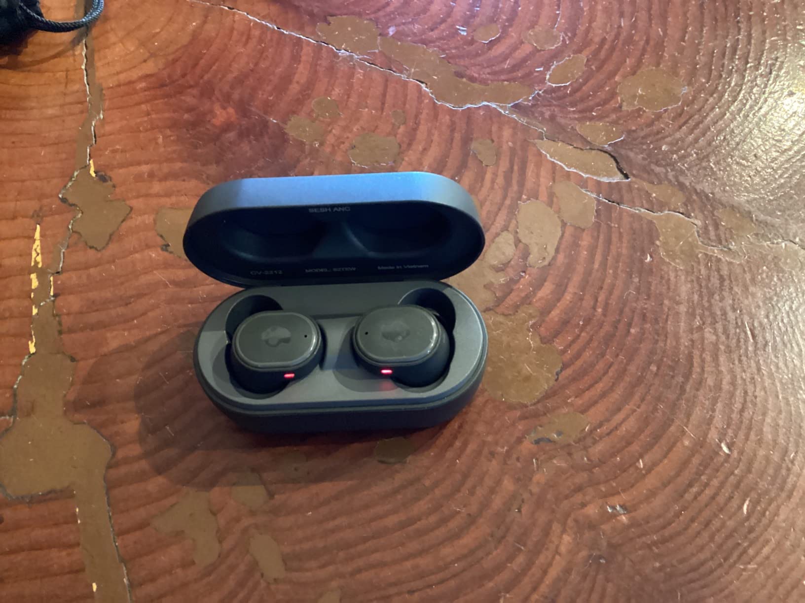 Skullcandy Sesh ANC Active Noise Cancelling Wireless Earbuds - True Black customer photo 2