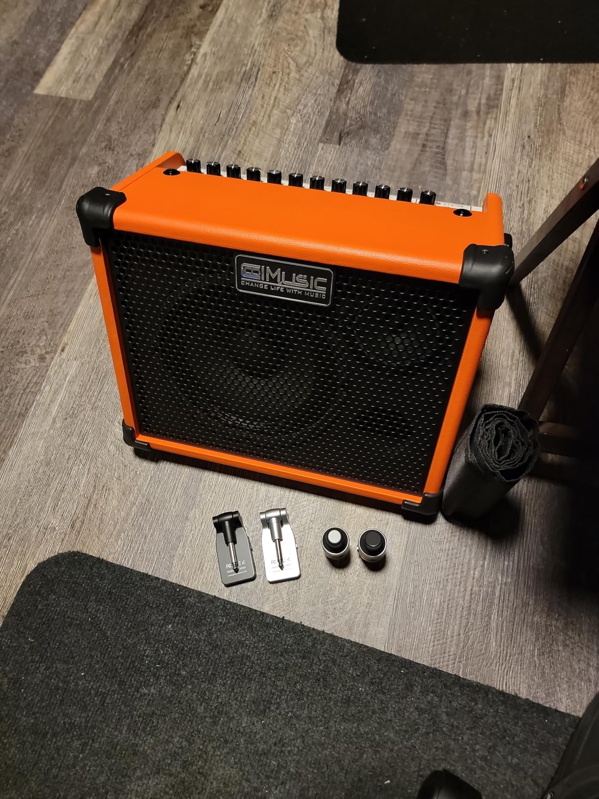 Coolmusic BP80 Battery Powered Acoustic Guitar Amplifier- Portable Bluetooth Speaker 100W, 6 Inputs,3 Band EQ,Orange customer photo 2