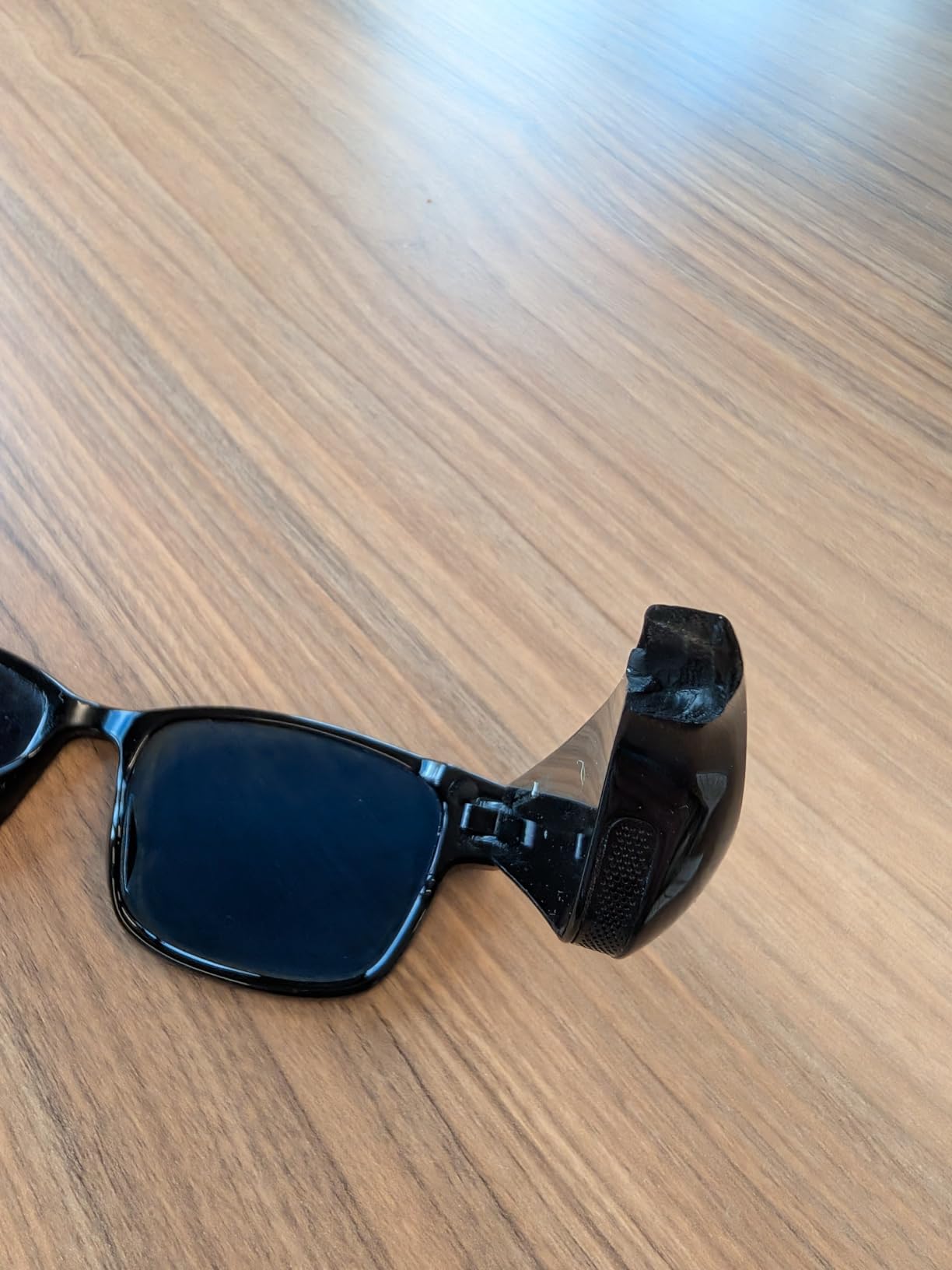 Razer Anzu Smart Glasses: Blue Light Filtering & Polarized Sunglass Lenses - Low Latency Audio - Built-in Mic & Speakers - Touch & Voice Assistant Compatible - 5hrs Battery - Rectangle/Small customer photo 1