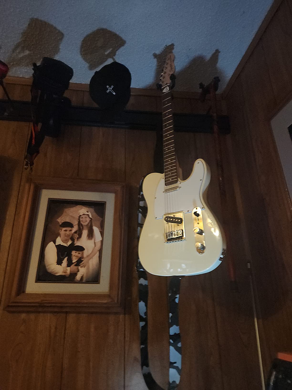 Squier Affinity Series Telecaster Electric Guitar, with 2-Year Warranty, 3-Color Sunburst, Maple Fingerboard customer photo 2