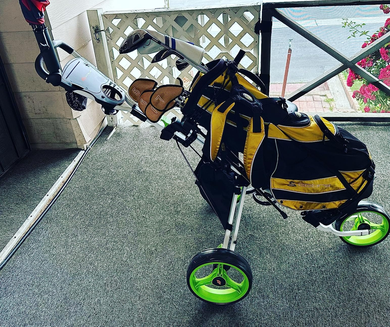 Tangkula Golf Push Pull Cart with Seat, Lightweight Foldable Collapsible 3 Wheels Push Cart, Golf Trolley with Foot Brake, Adjustable Umbrella Holder & Seat, 4 Height Position Handle customer photo 1