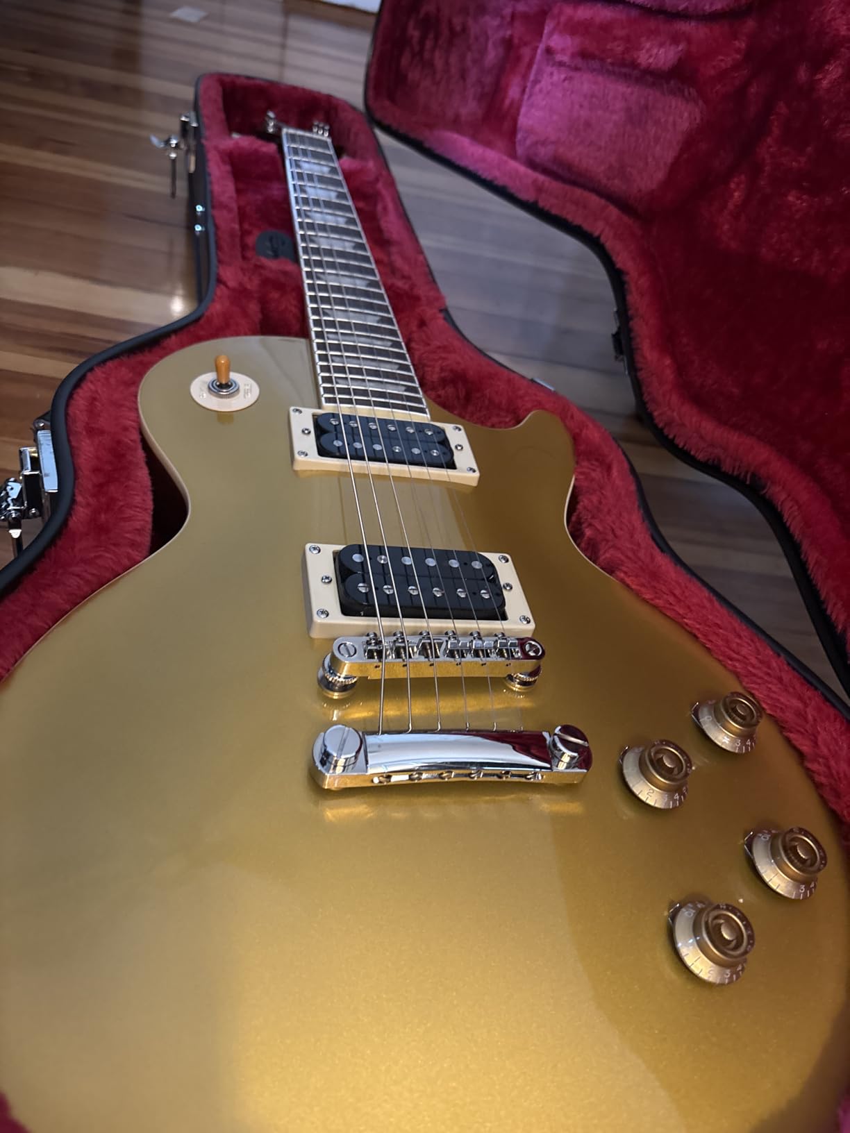 Epiphone Slash Les Paul, Vermillion Burst with Case customer photo 2