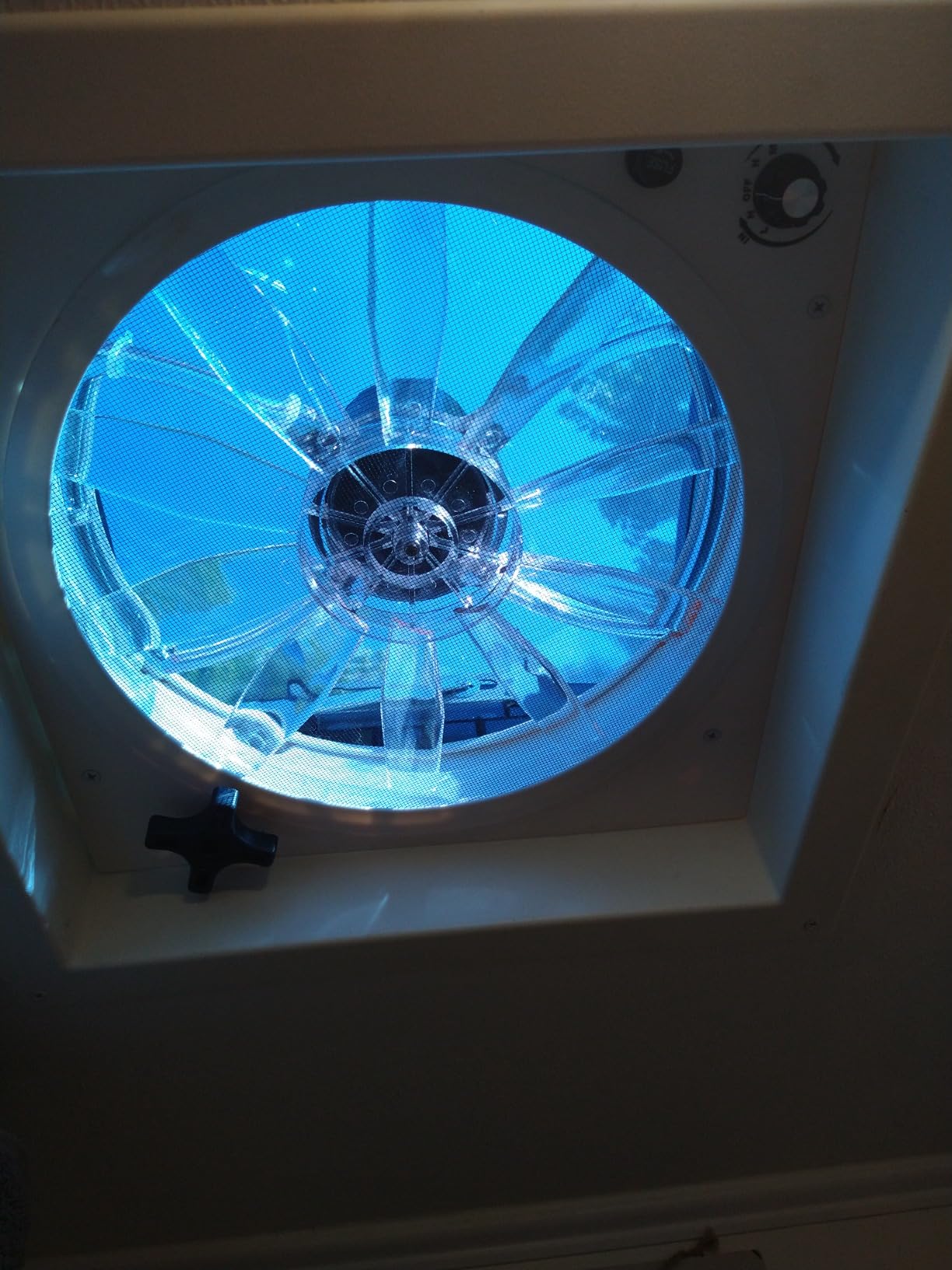 RVLOVENT 12V RV Roof Fan Vent 14'' 10 Speed Reversible Manual Lift (NO REMOTE) customer photo 2