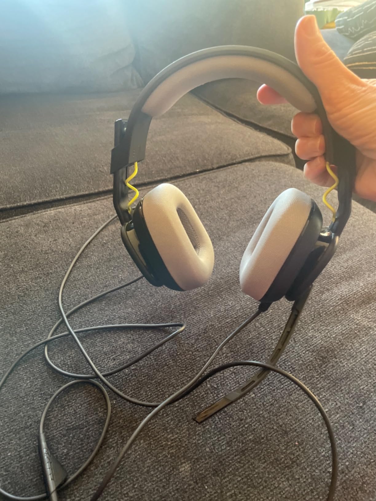 Logitech G A10 Gen 2 Cross-Platform Wired Gaming Headset - Black/PS Edition customer photo 1