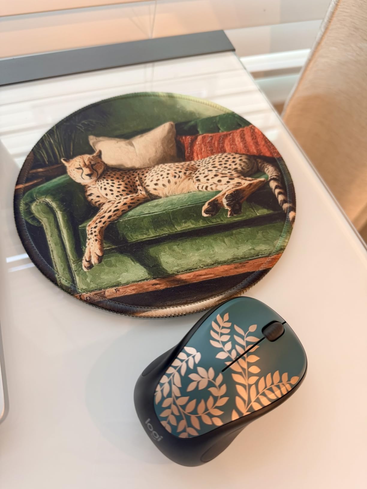 Logitech - Design Collection Limited Edition Wireless Compact Mouse with Colorful Designs - Chirpy Bird customer photo 1