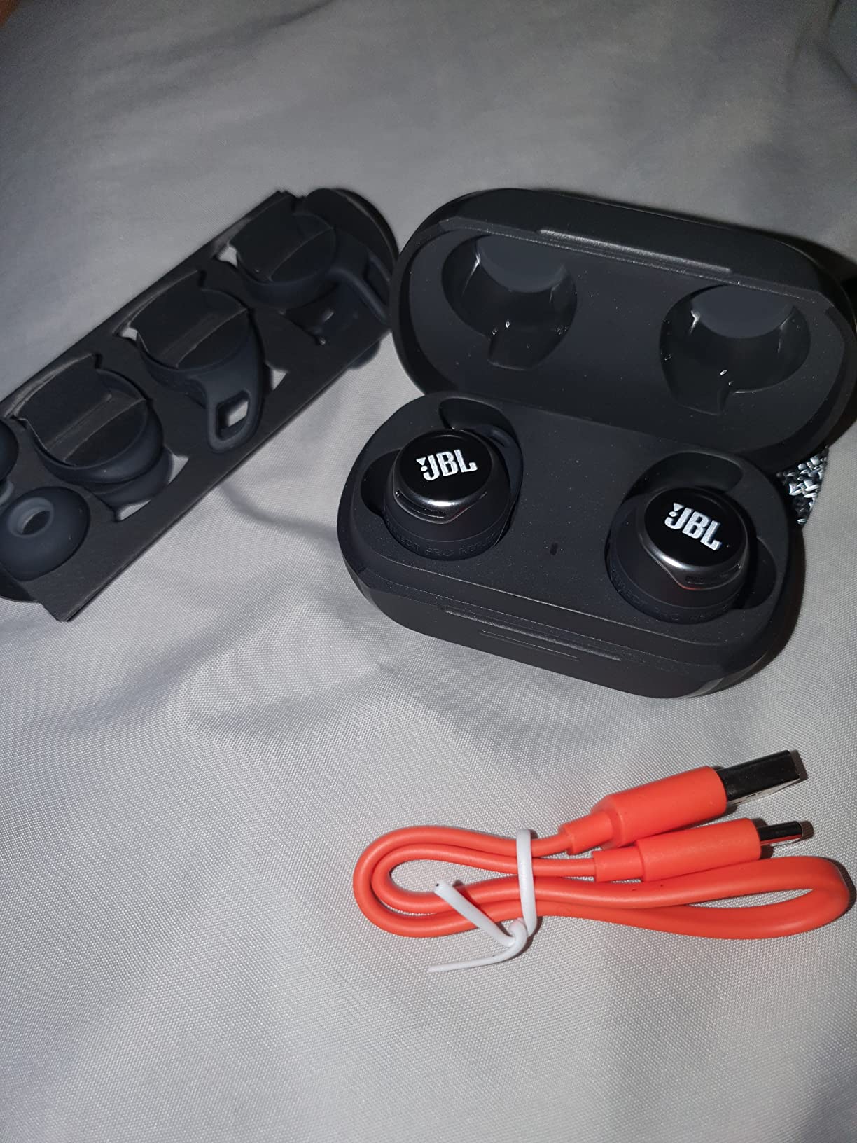 JBL Reflect Flow Pro - Active Sport Earbuds - Black customer photo 2