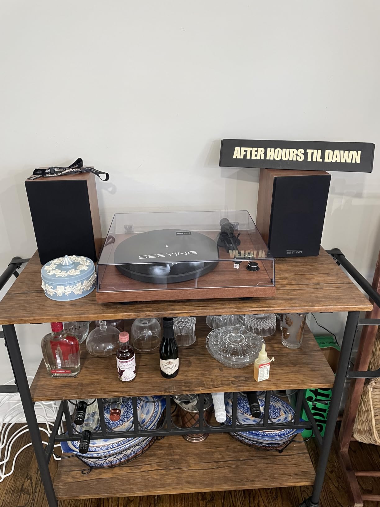 SeeYing Vinyl Record Player with 36 Watt Stereo Bookshelf Speakers customer photo 2