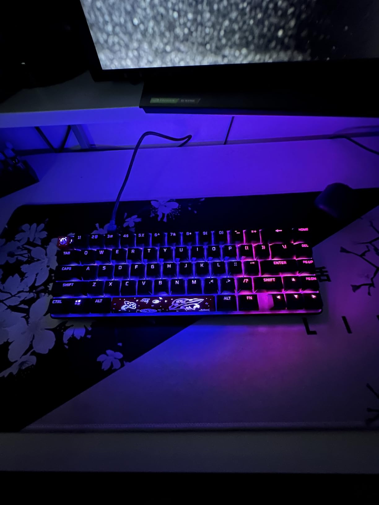 HyperX Alloy Origins 65 - Mechanical Gaming Keyboard – Compact 65% Form Factor - Linear Red Switch - Double Shot PBT Keycaps - RGB LED Backlit - NGENUITY Software Compatible,Black customer photo 1