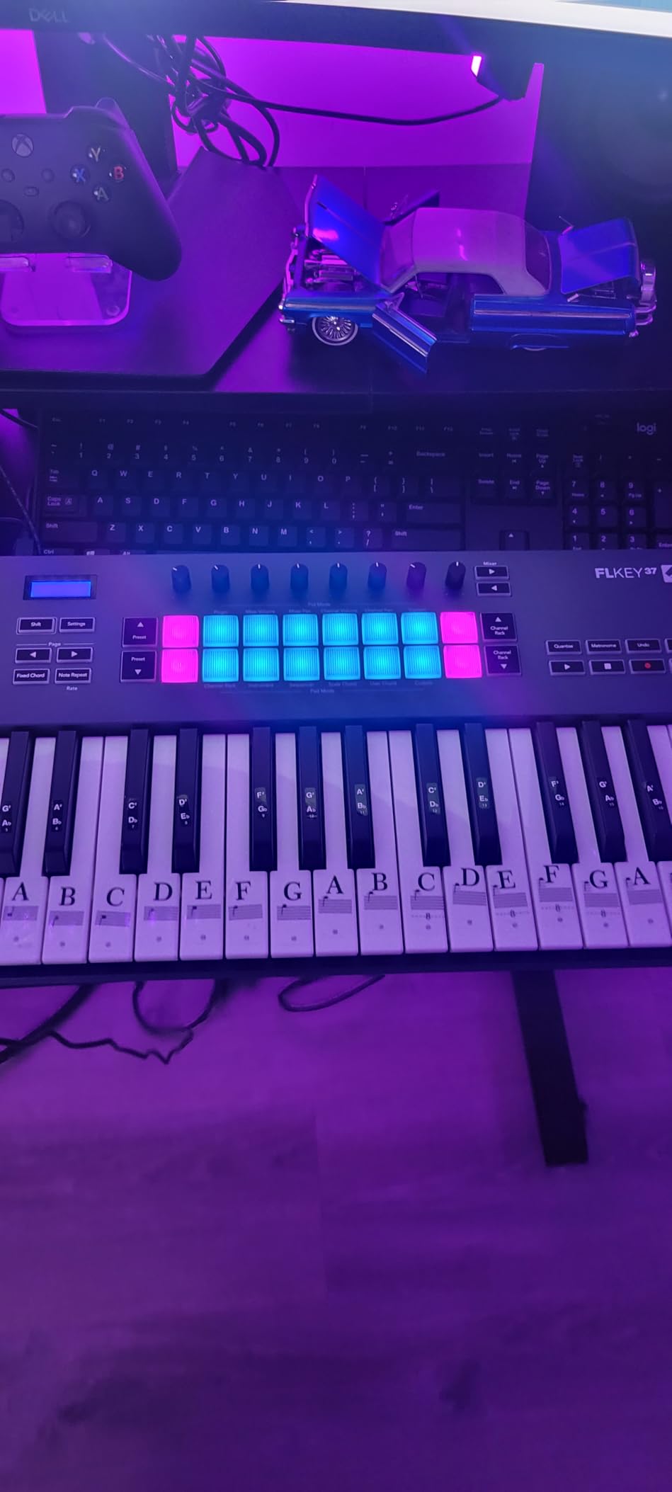 Novation FLkey Mini USB MIDI Controller Keyboard customer photo 1
