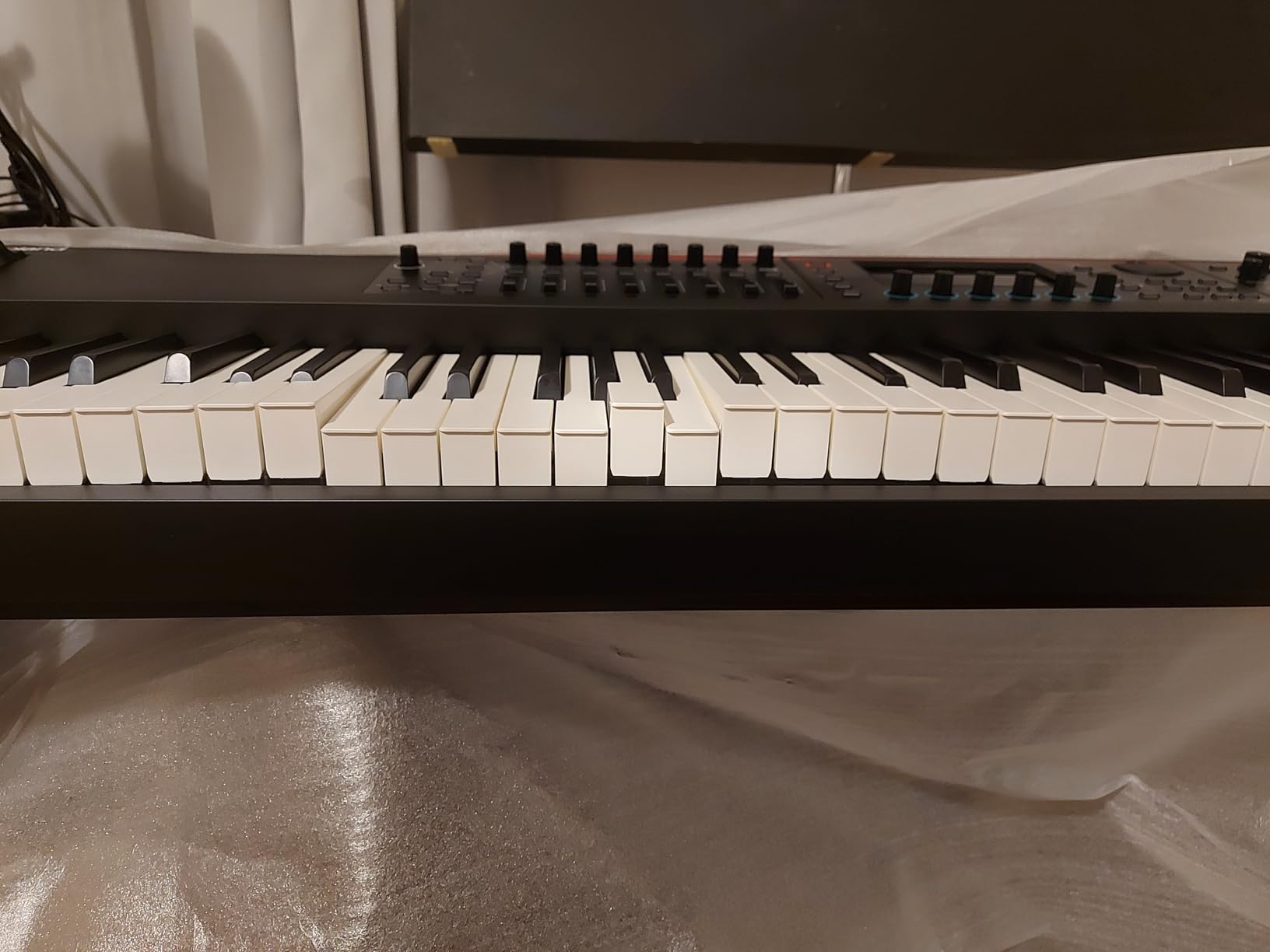 Roland FANTOM-08 WEIGHTED-ACTION SYNTHESIZER KEYBOARD – 88-Note Weighted Keyboard | Thousands of Roland Electronic & Acoustic Sounds | ZEN-Core and SuperNATURAL Technologies customer photo 2